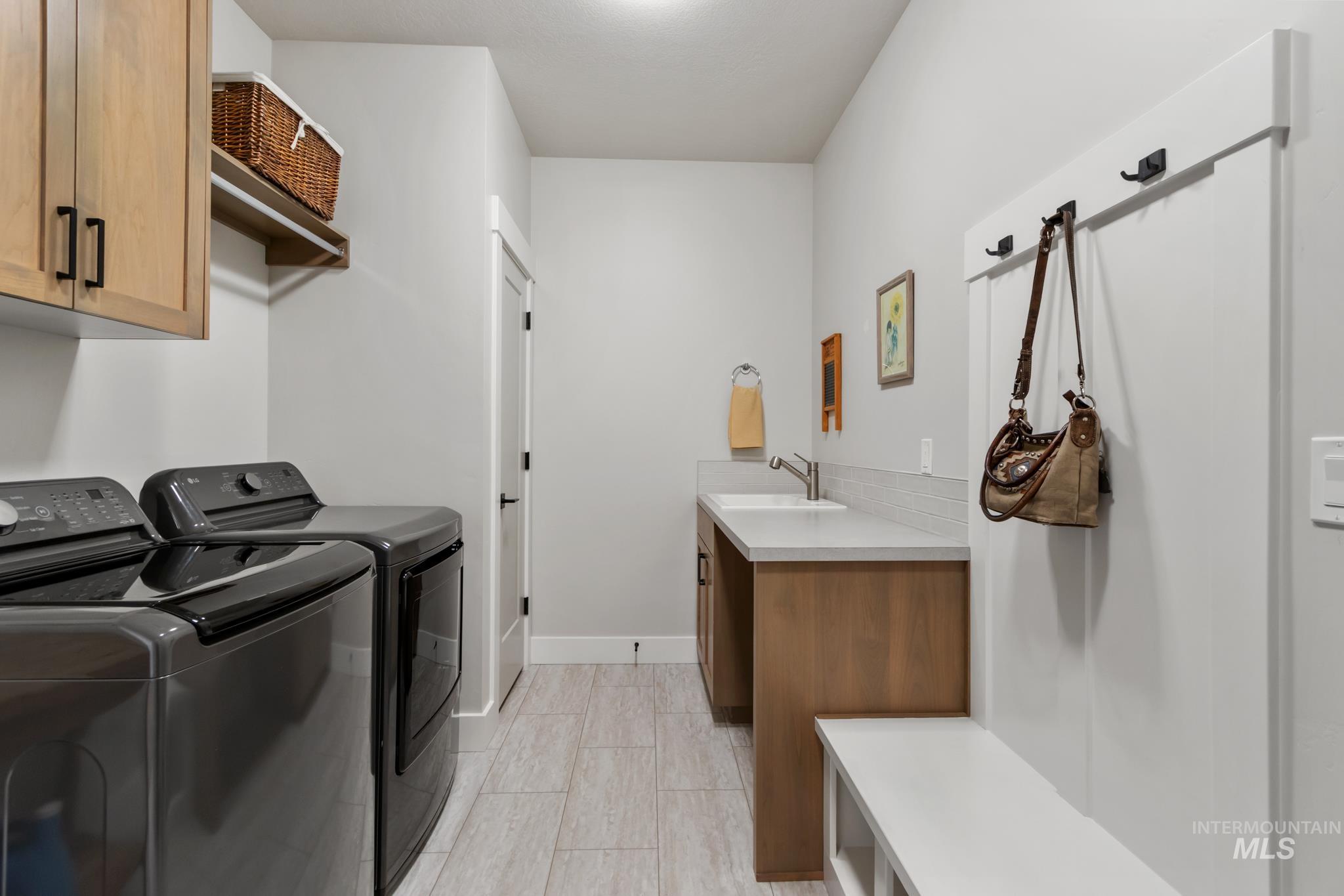 9864 W Aviara Street Property Photo 13