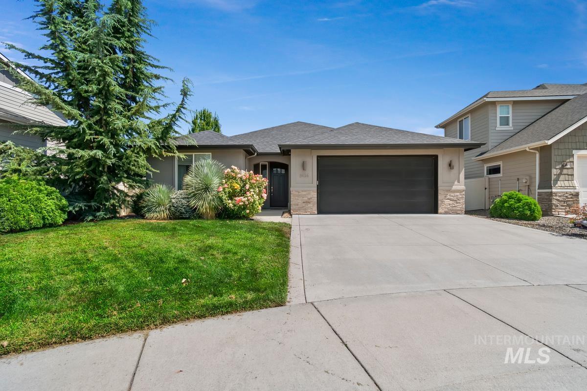 2434 N Betula Ave Property Photo 1