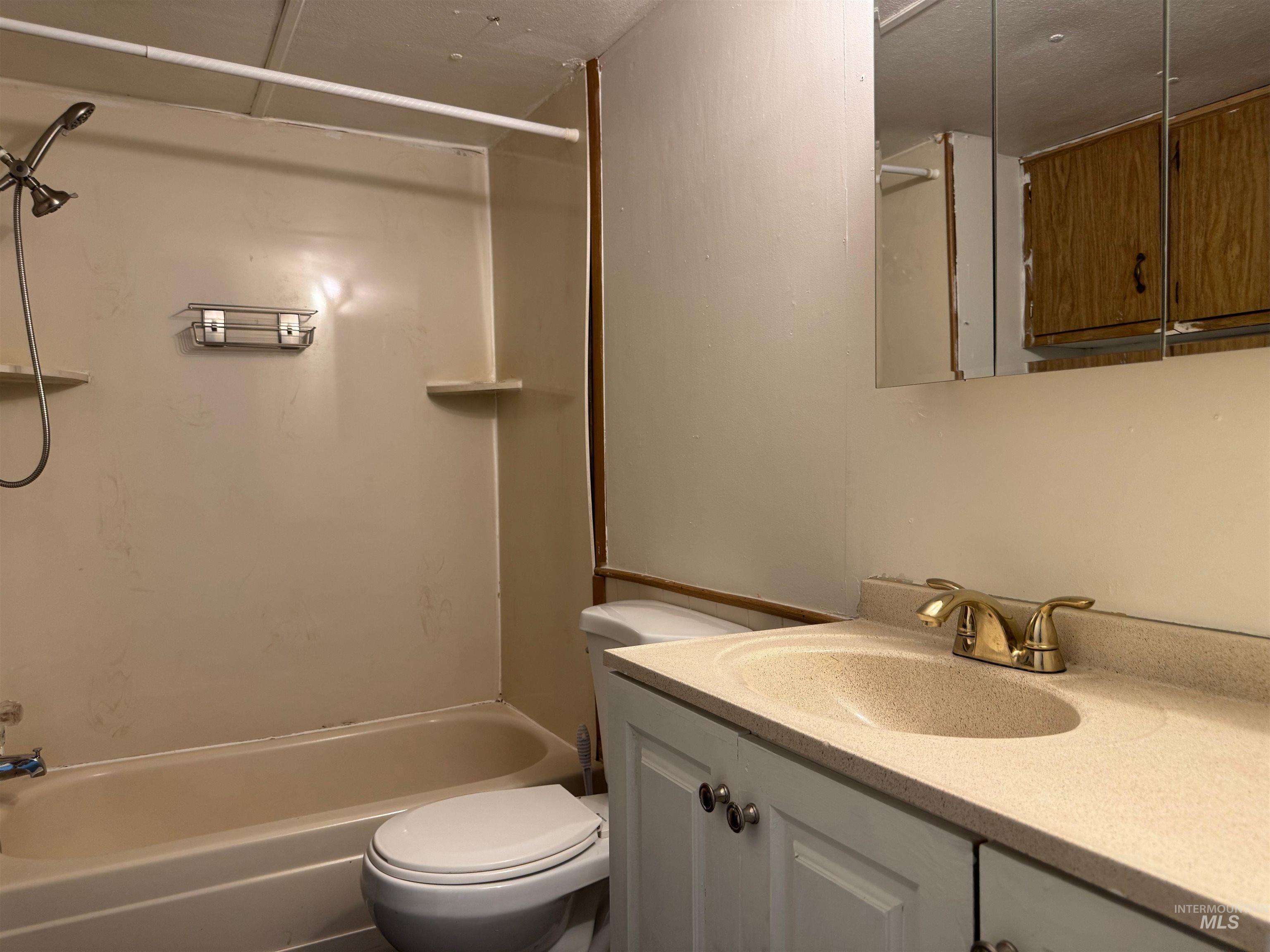 148 S 600 W Property Photo 14