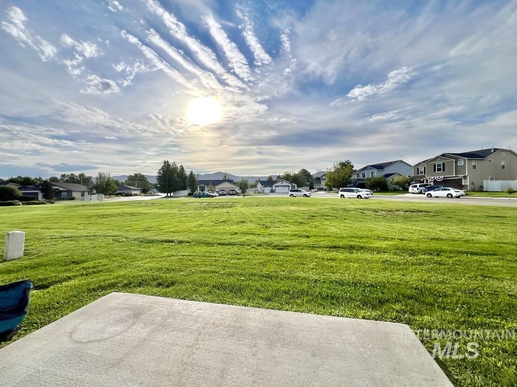 908 S Beaver Creek Way Property Photo 15