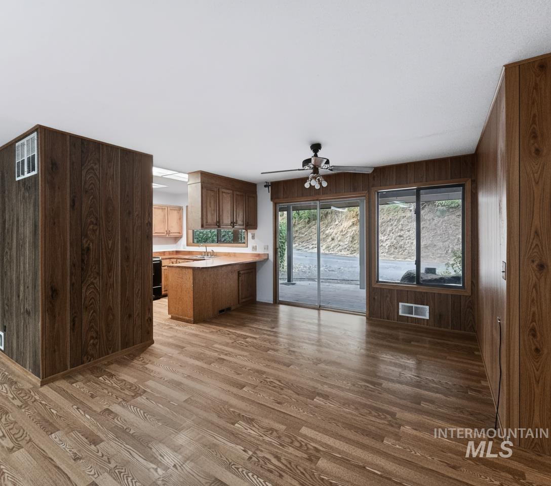 140 Florence Street Property Photo 18