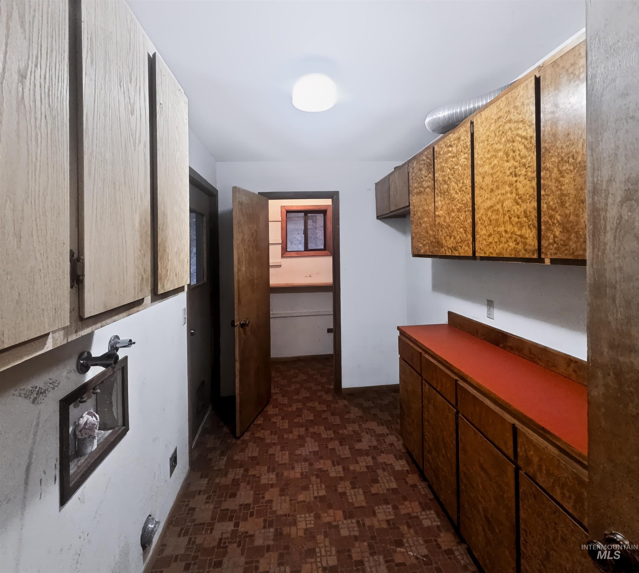140 Florence Street Property Photo 24