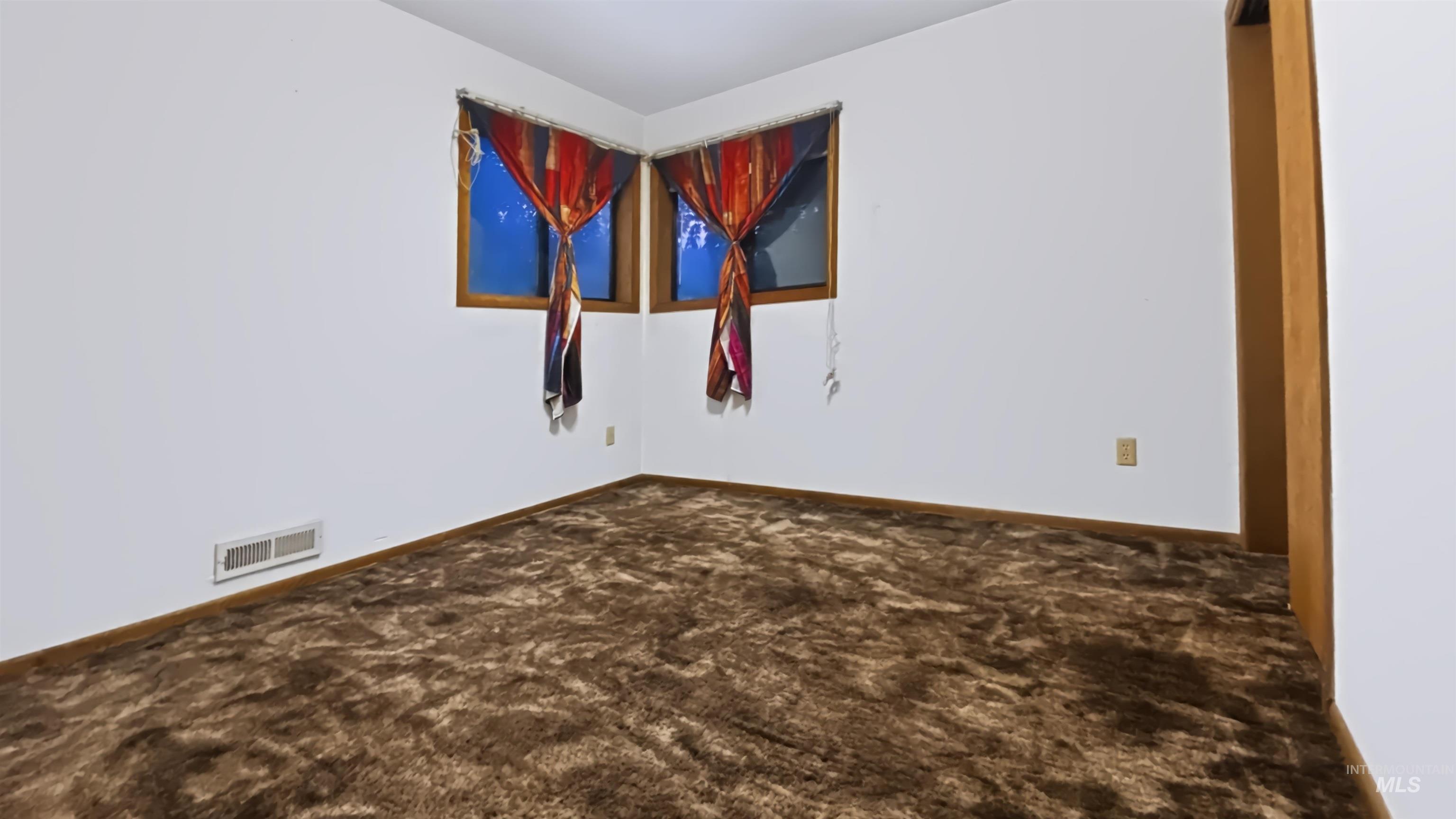 140 Florence Street Property Photo 30