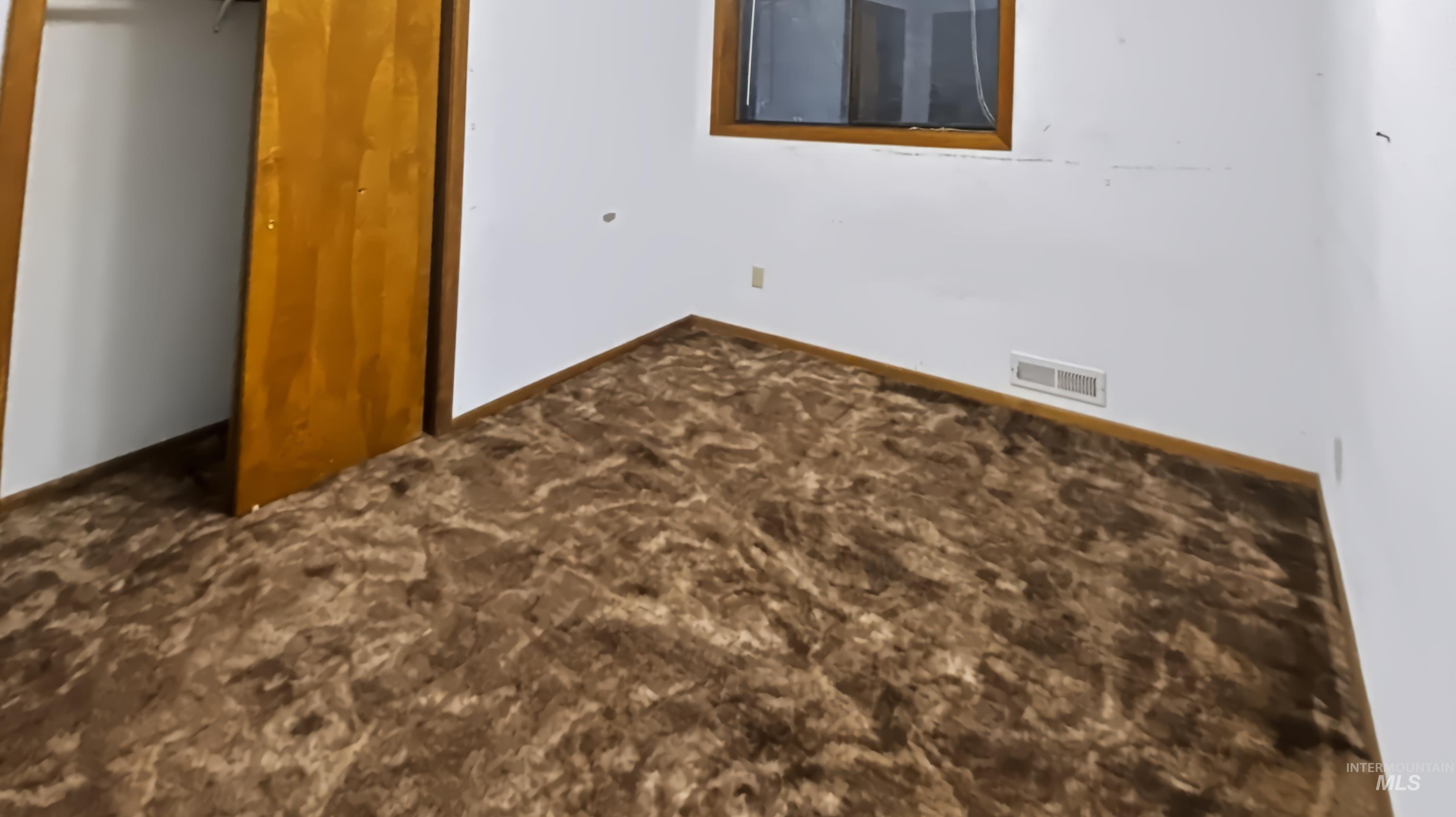 140 Florence Street Property Photo 33
