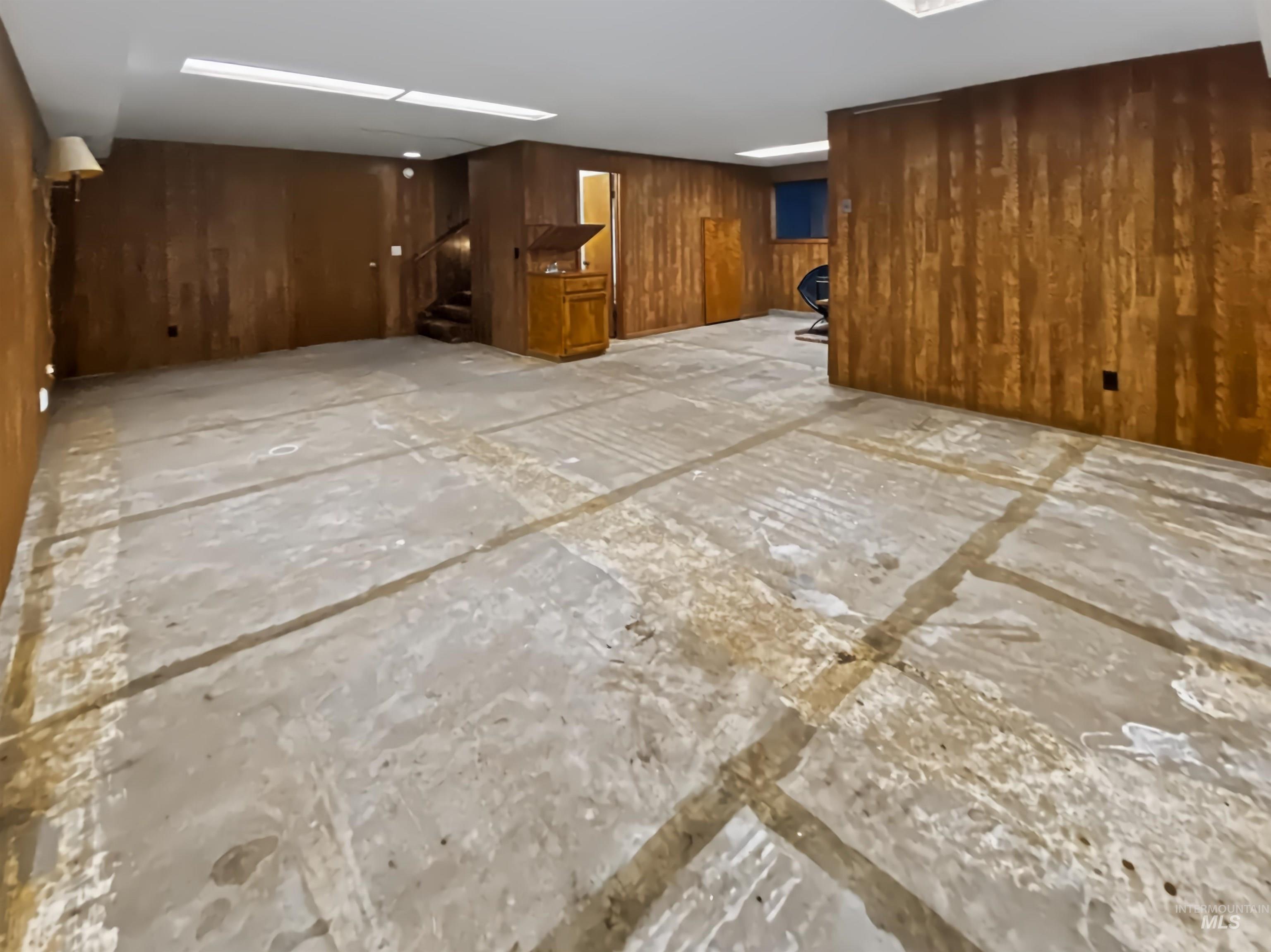 140 Florence Street Property Photo 37