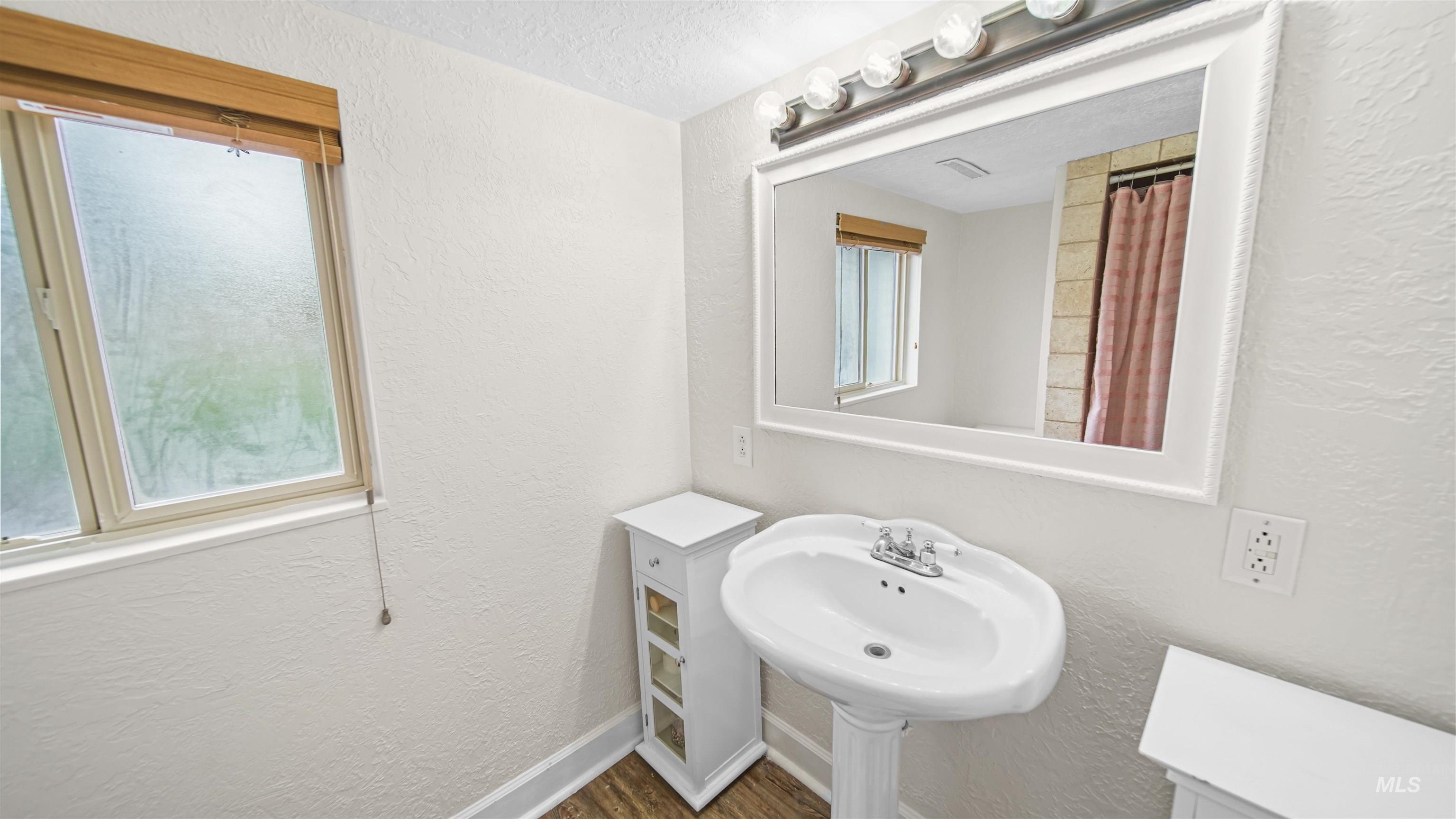604 Adams St. Property Photo 18