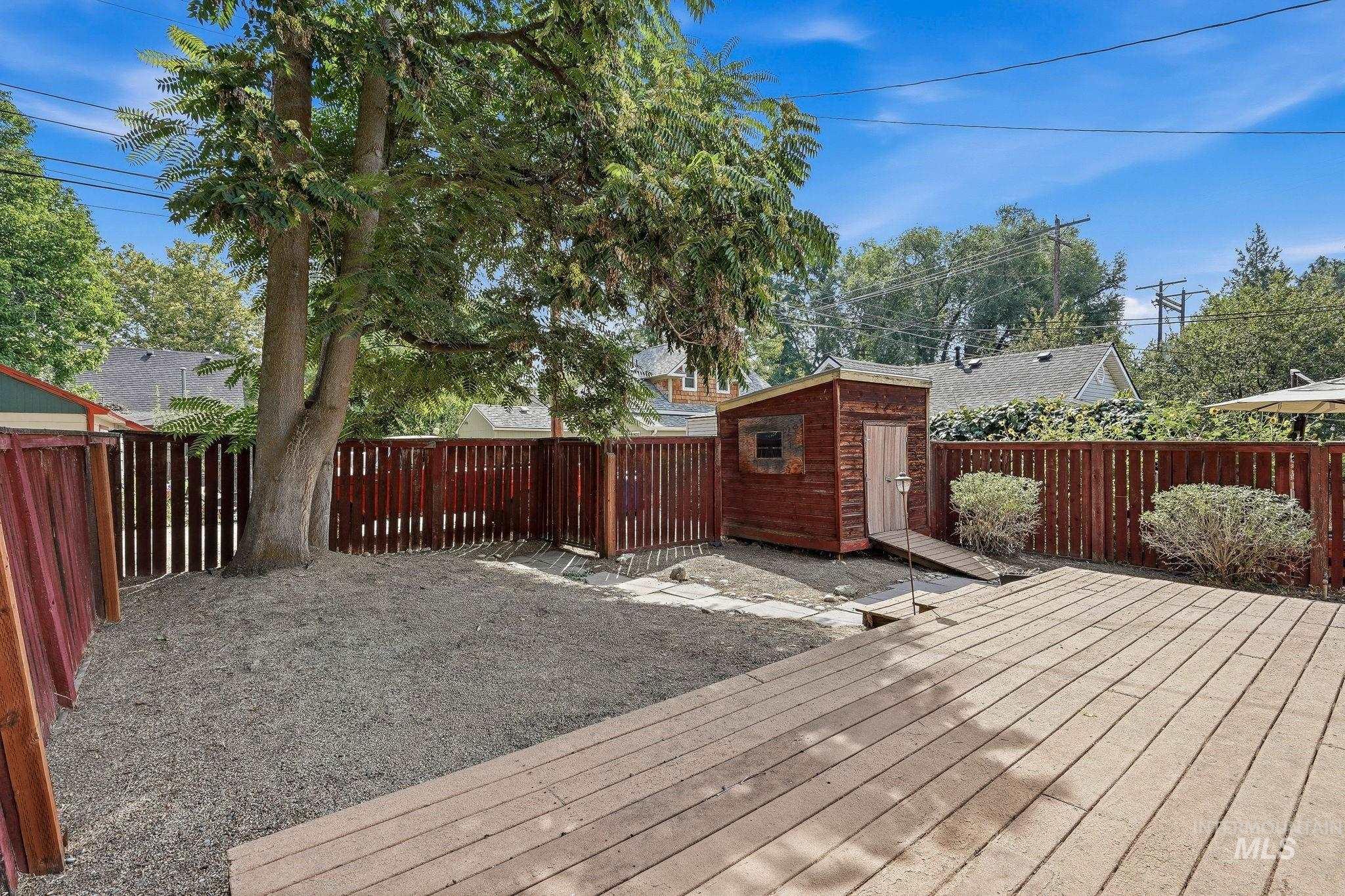 1204 N 15th St Property Photo 33