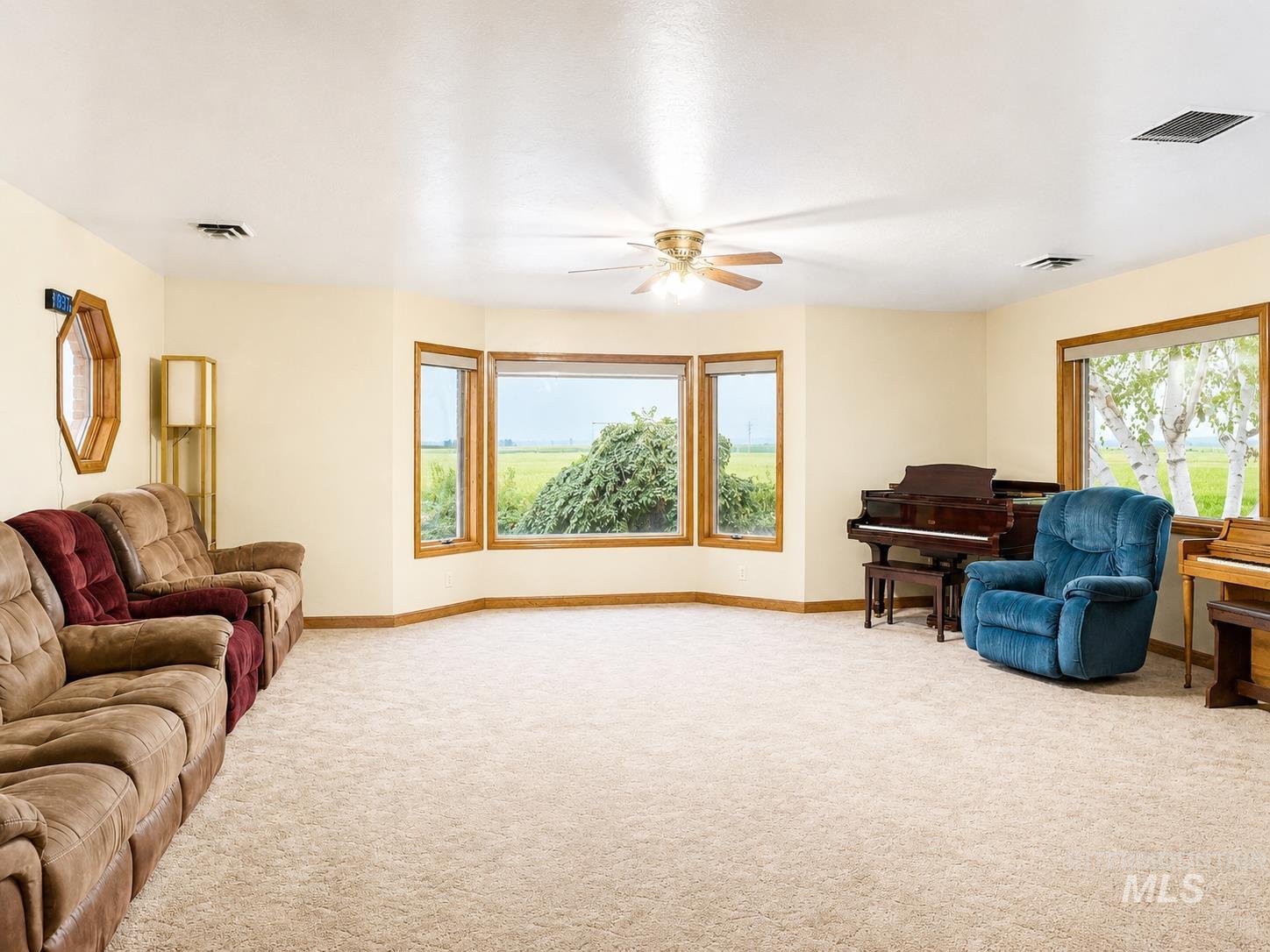 376 S 1100 E Property Photo 4