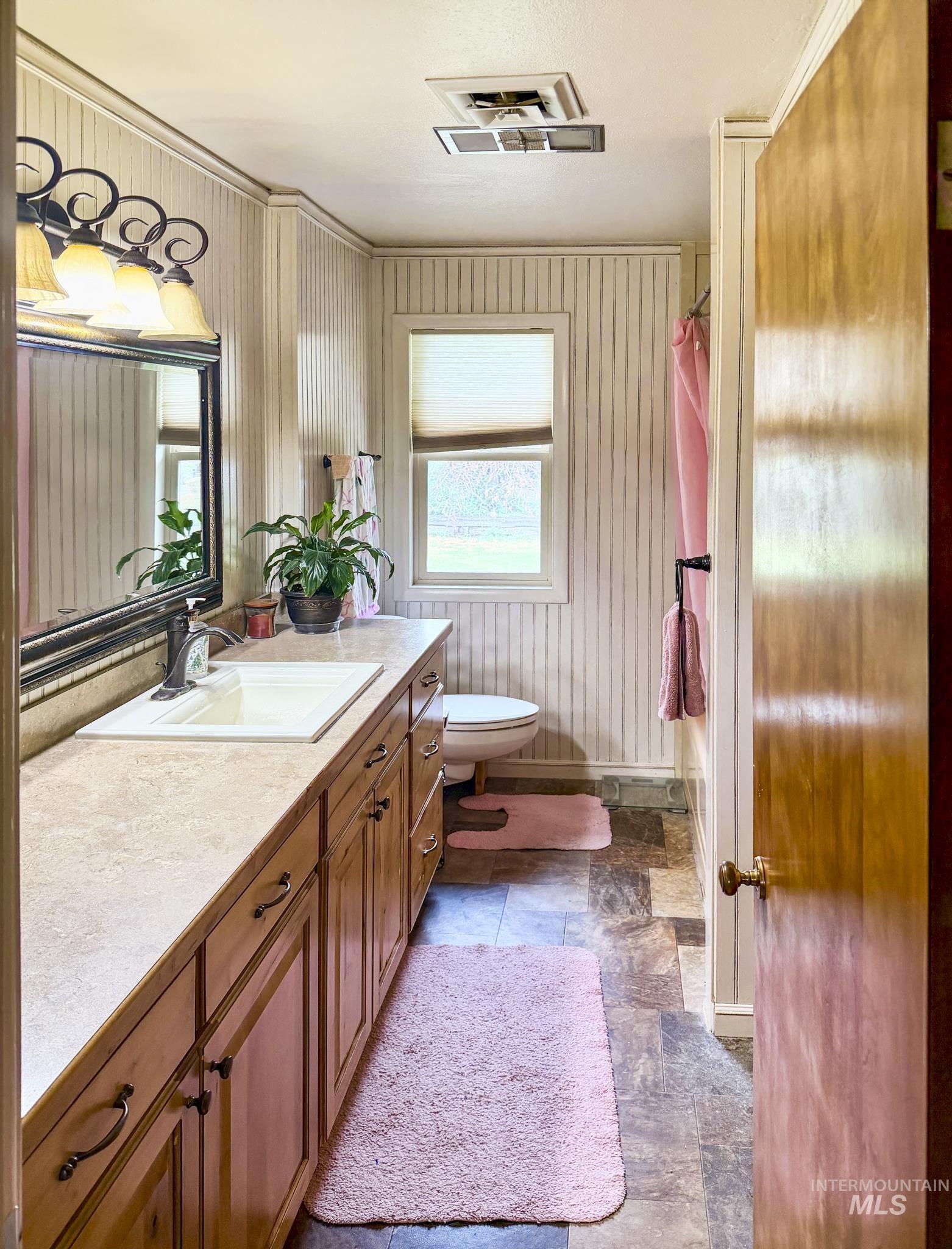 376 S 1100 E Property Photo 13
