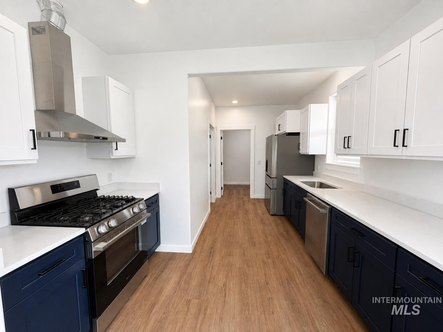 1103 Edington Ave Property Photo 6
