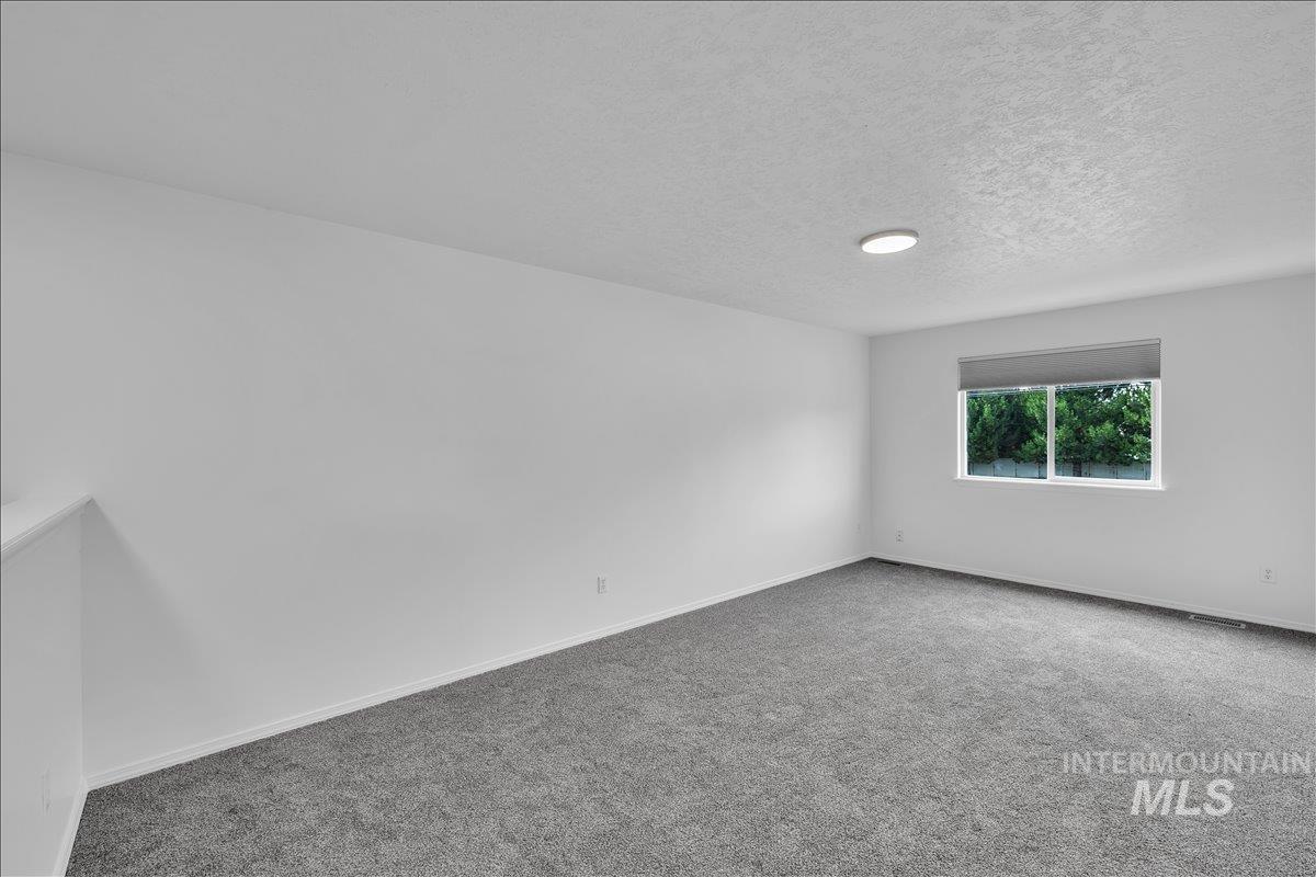 77 N Jefferson Property Photo 24
