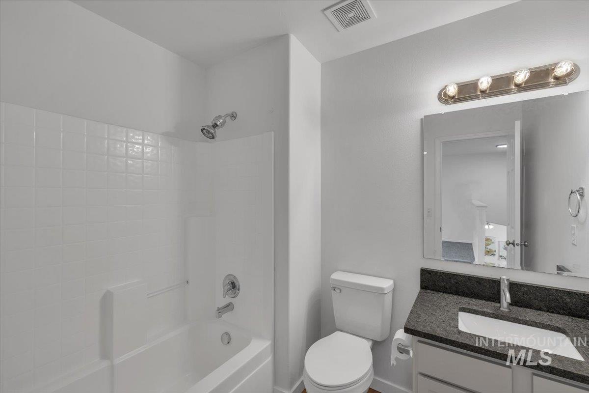77 N Jefferson Property Photo 28