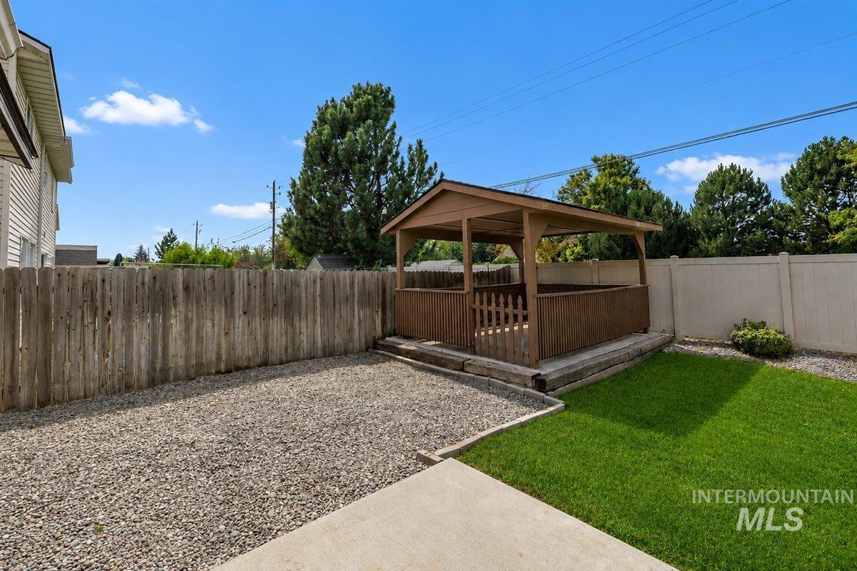 77 N Jefferson Property Photo 34