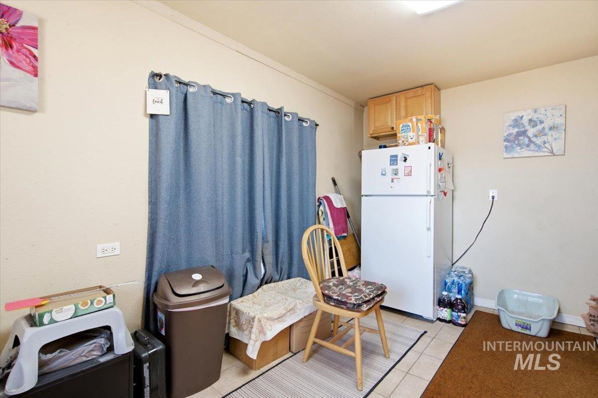 3929-3927 Homestead Rd Property Photo 11