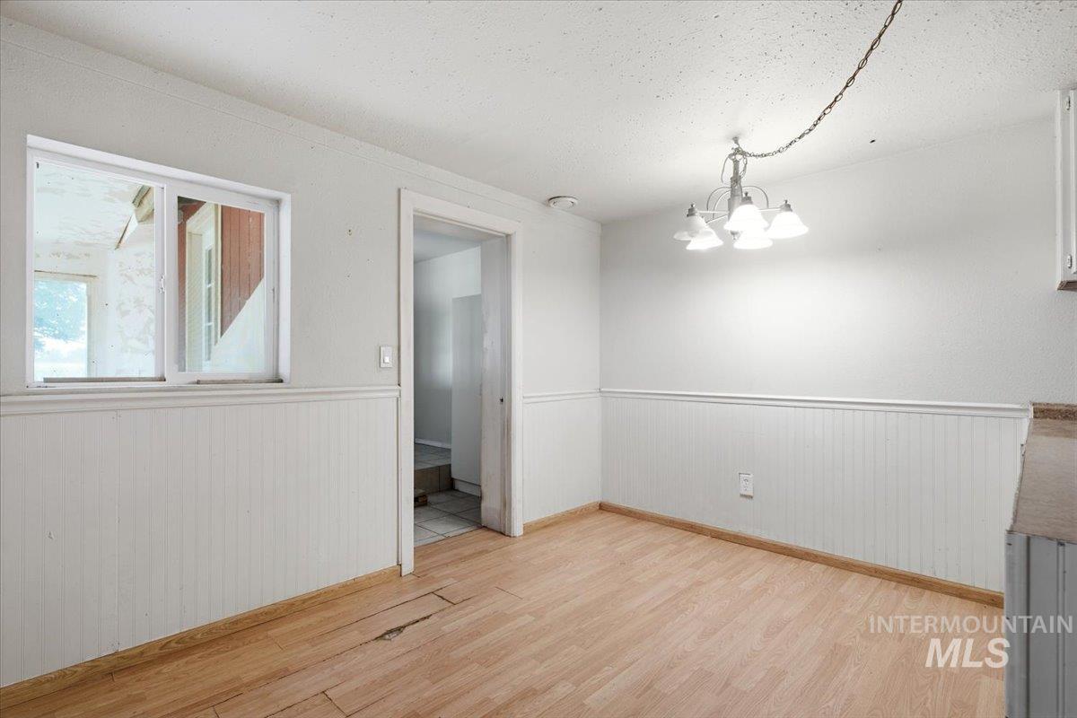 3929-3927 Homestead Rd Property Photo 29