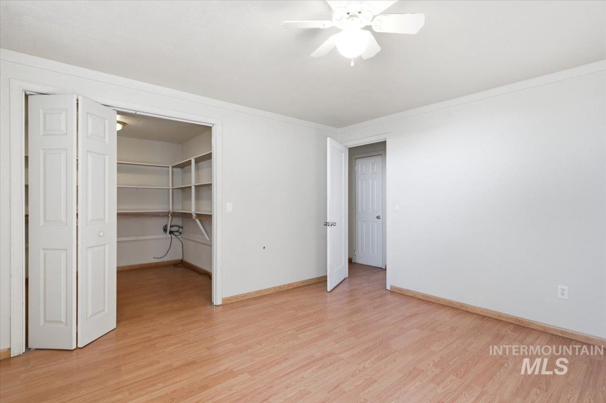 3929-3927 Homestead Rd Property Photo 37