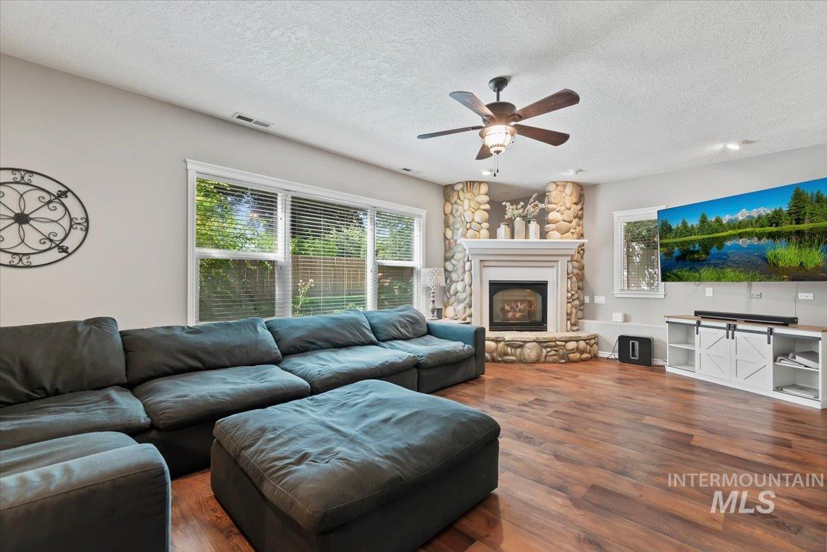 14079 W Hartford Drive Property Photo 4