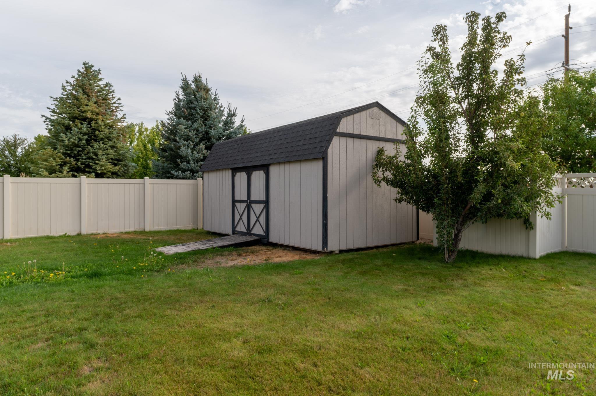 520 Sun Terrance Drive Property Photo 48