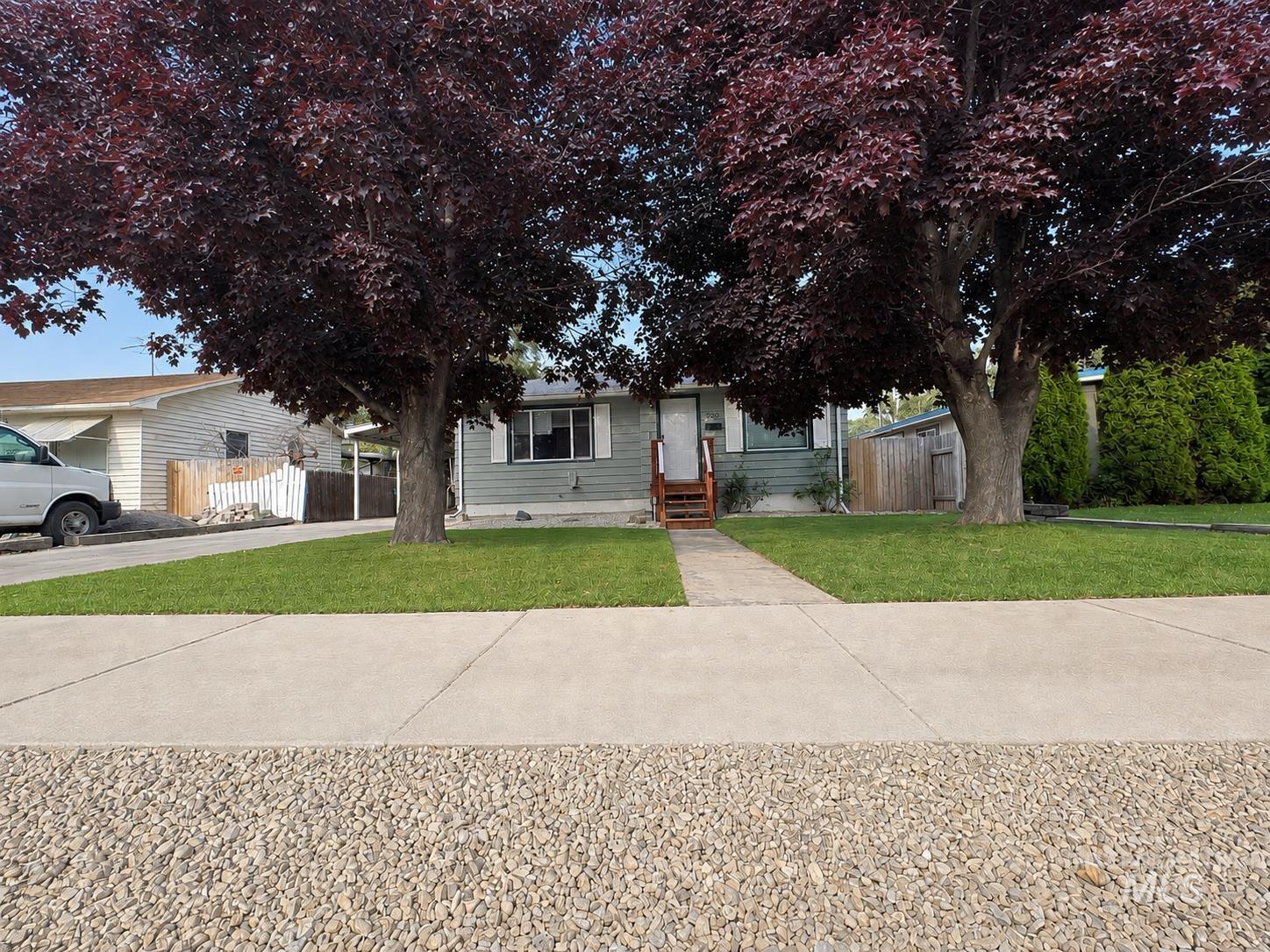 520 S 3rd E Property Photo 5