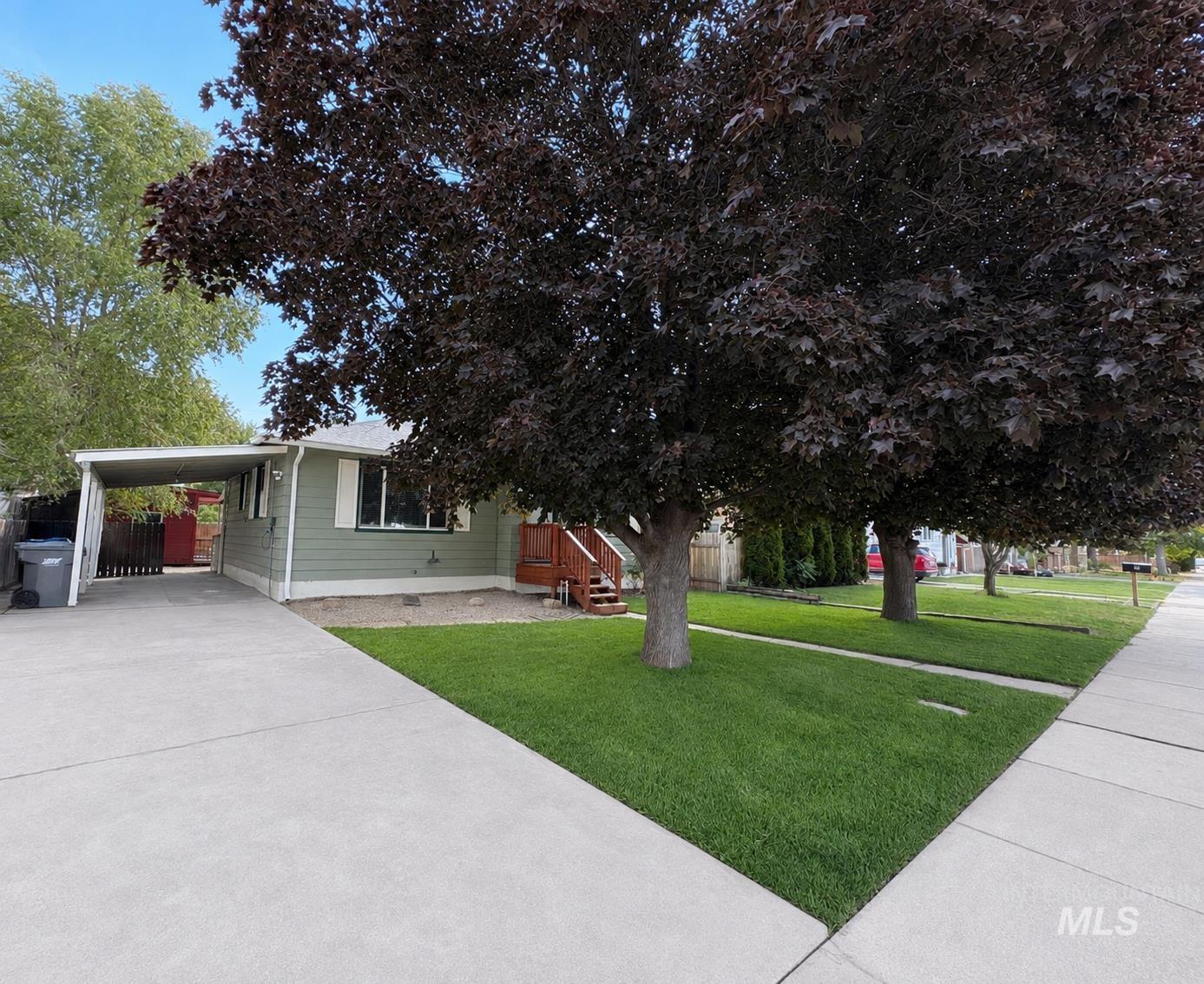 520 S 3rd E Property Photo 6