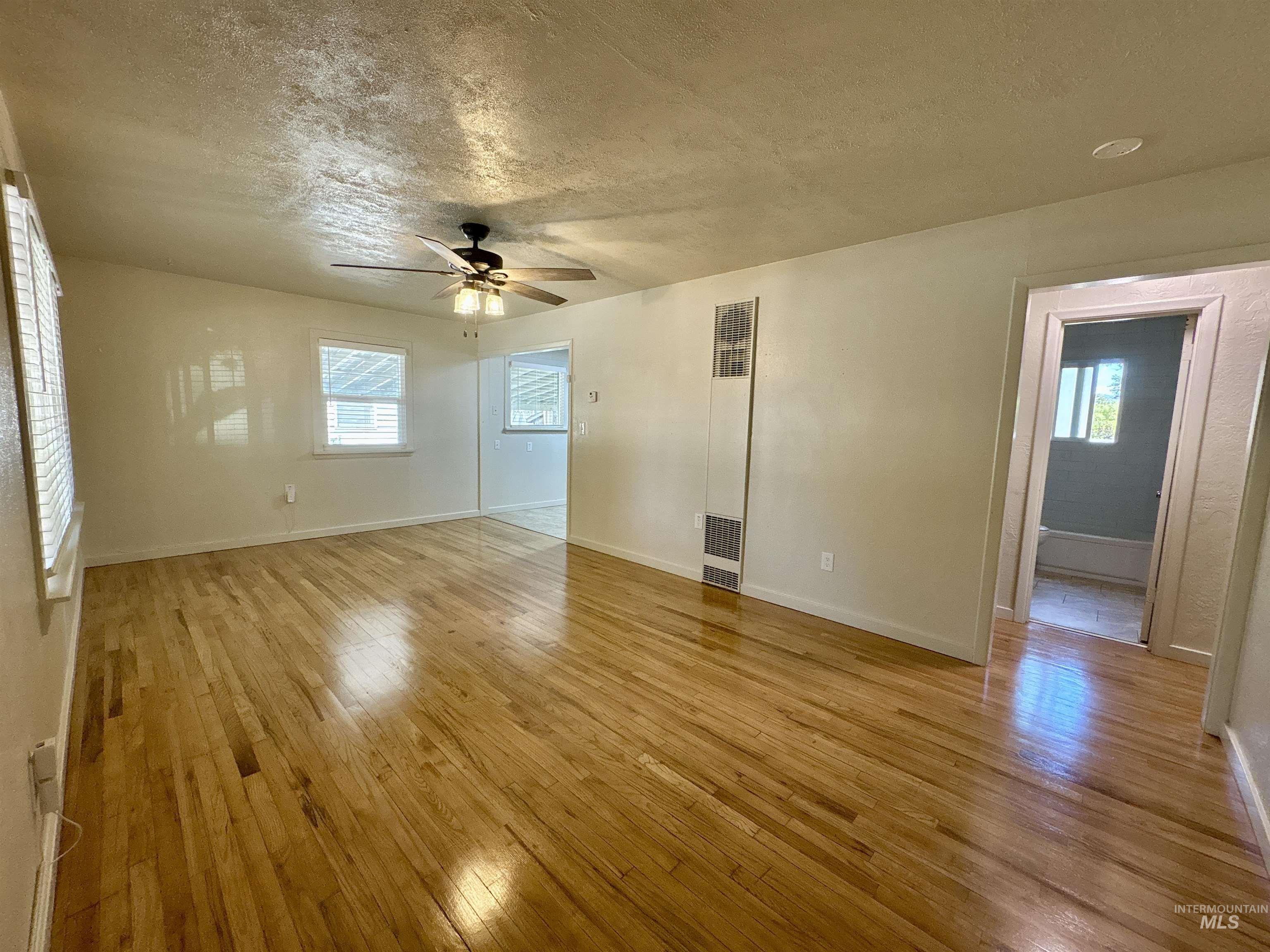 520 S 3rd E Property Photo 23