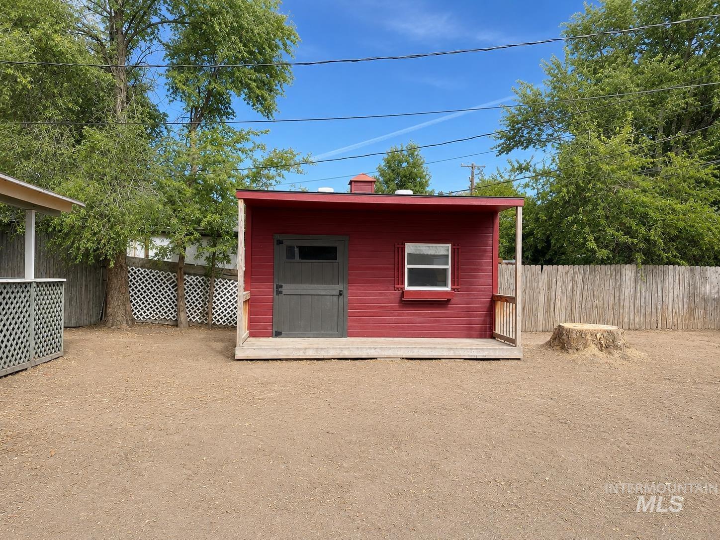 520 S 3rd E Property Photo 43