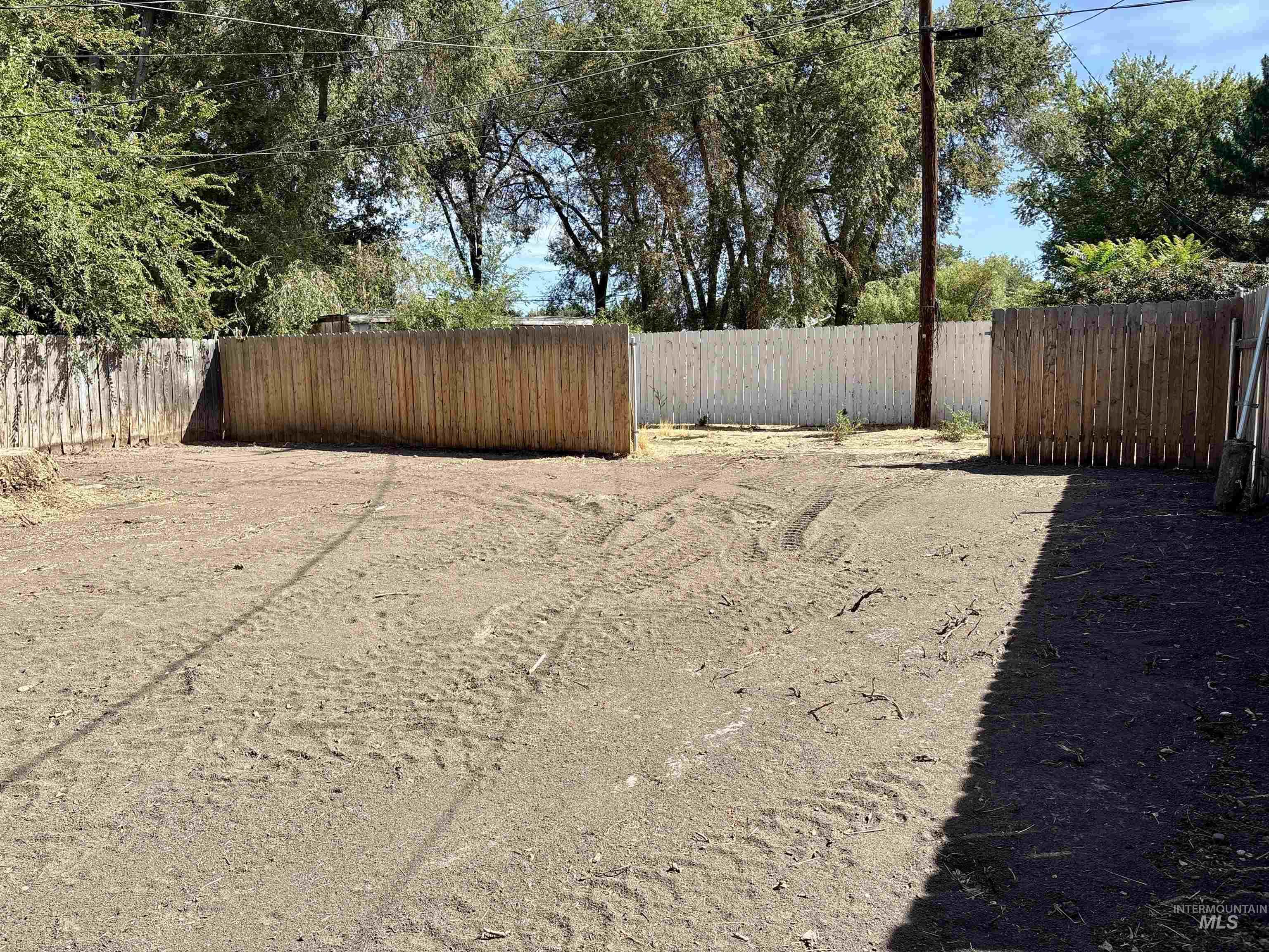 520 S 3rd E Property Photo 45