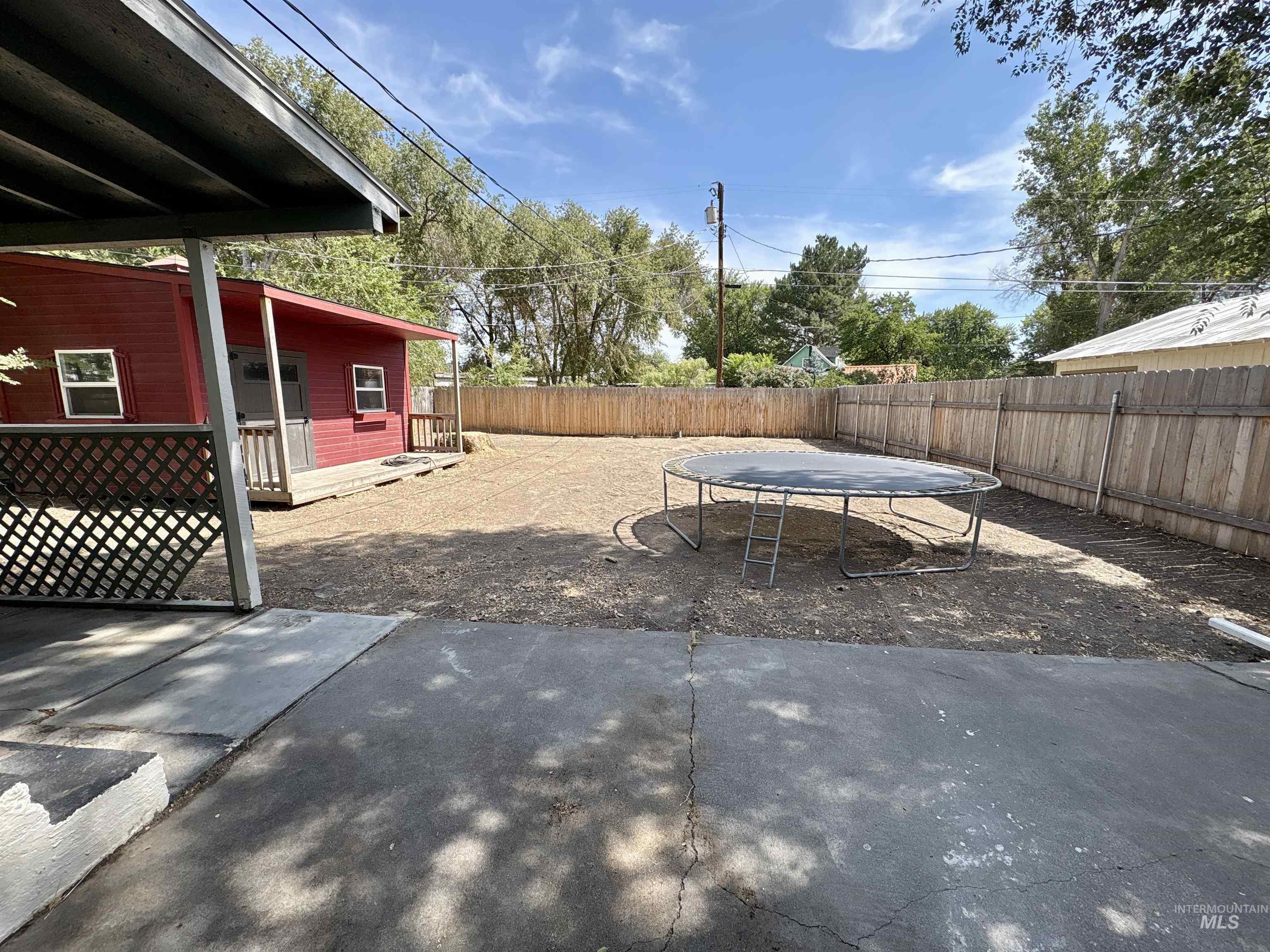 520 S 3rd E Property Photo 47