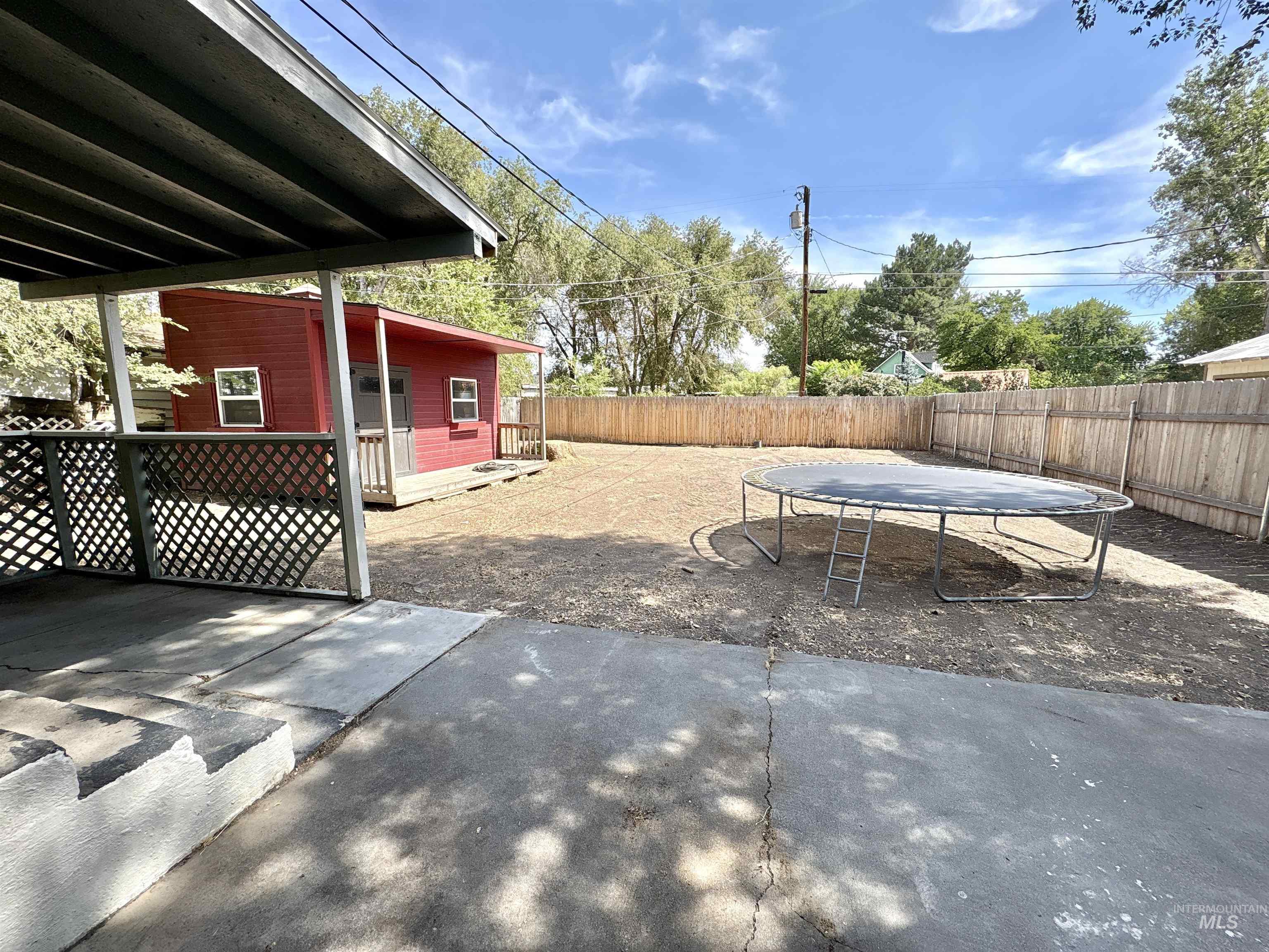 520 S 3rd E Property Photo 48