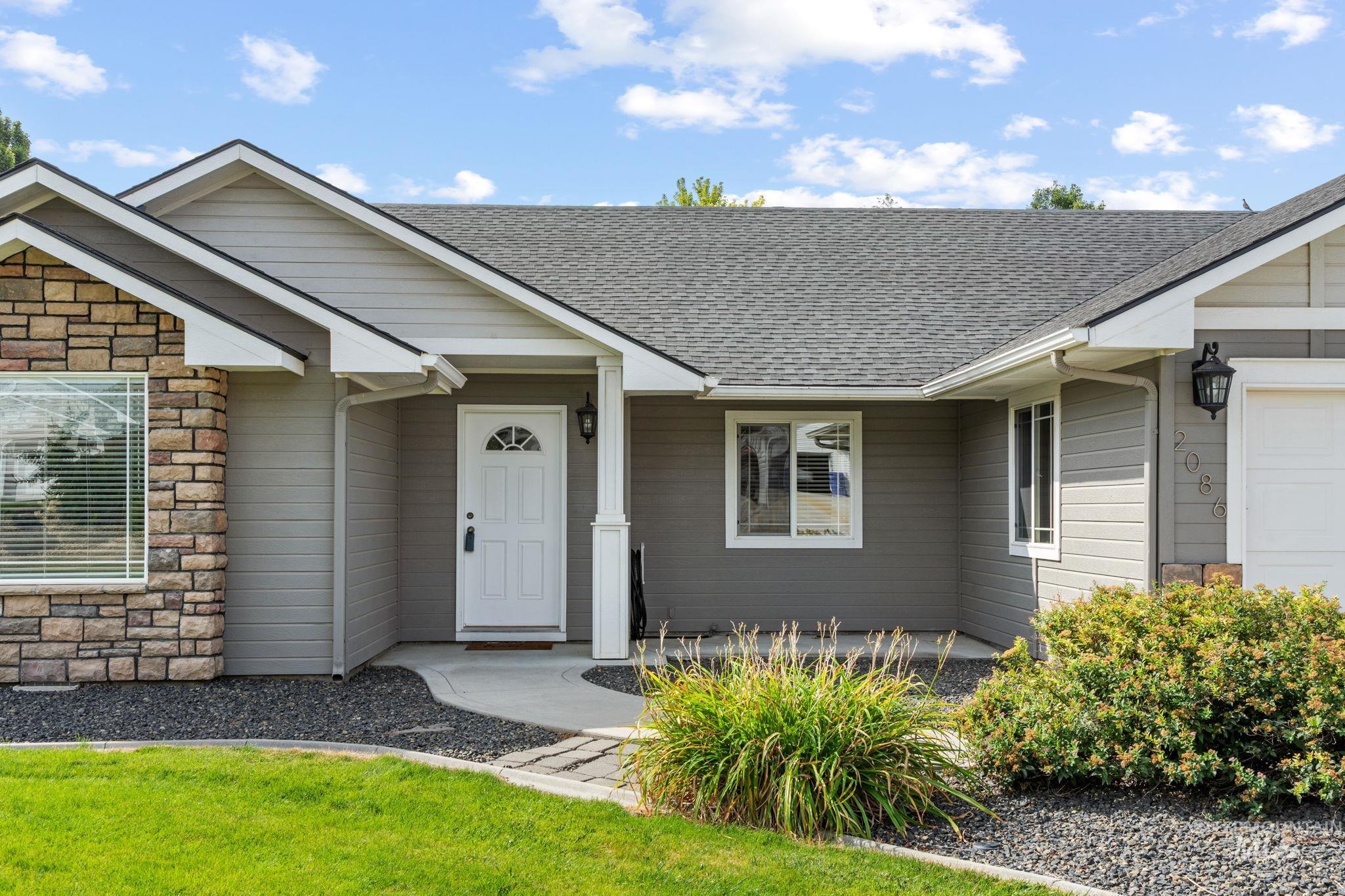 2086 Shelley Dr. Property Photo 4