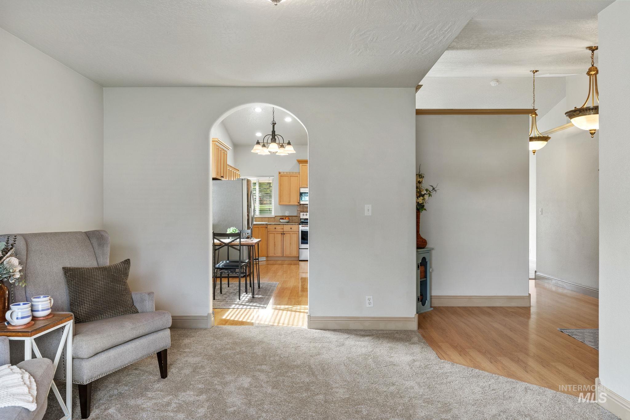 2086 Shelley Dr. Property Photo 8