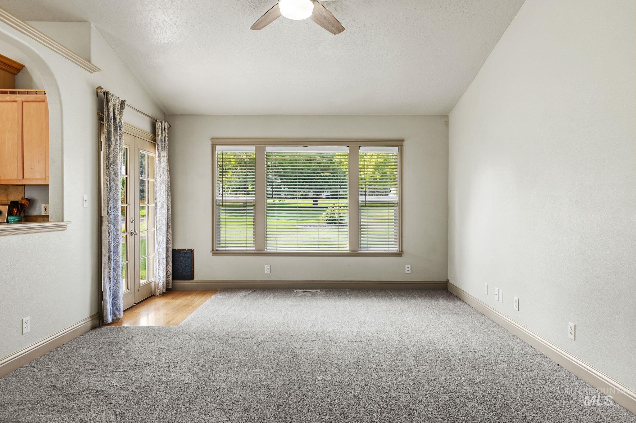 2086 Shelley Dr. Property Photo 15