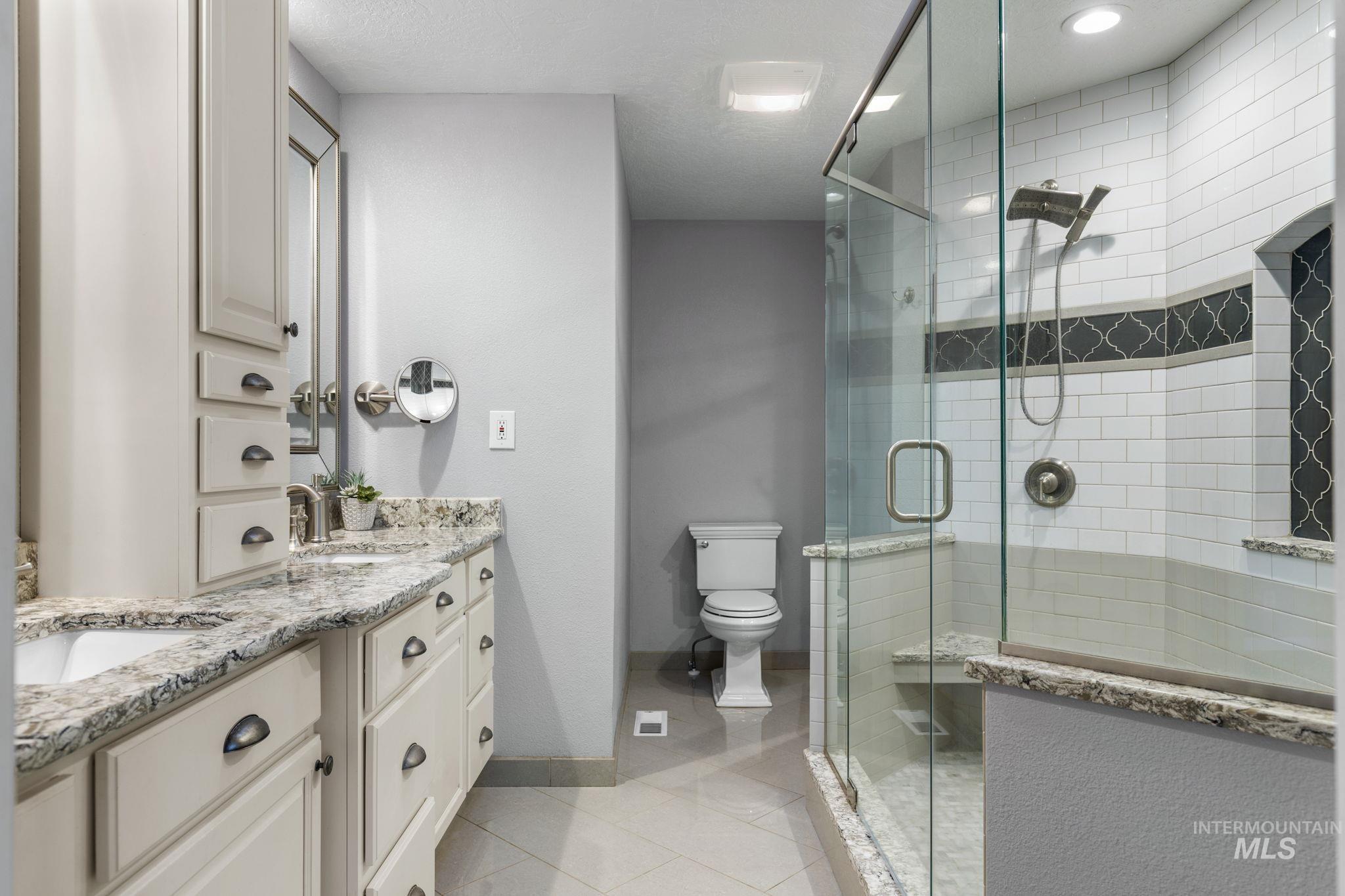 2086 Shelley Dr. Property Photo 24