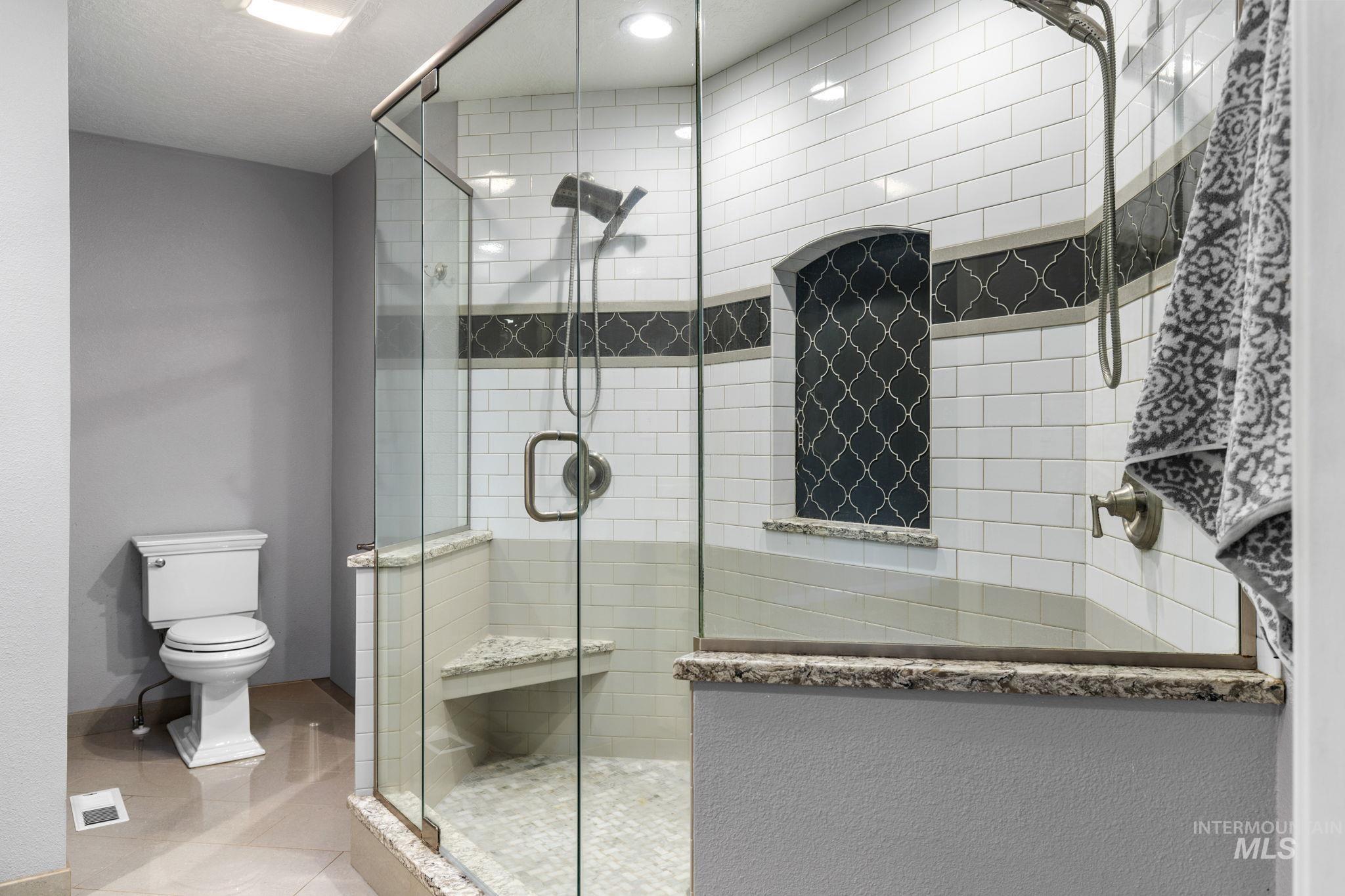 2086 Shelley Dr. Property Photo 25