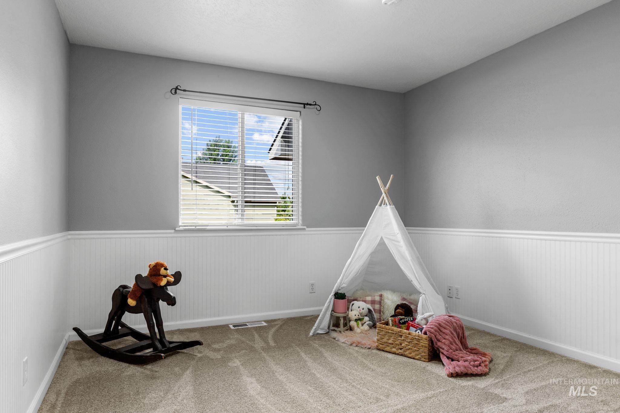 2086 Shelley Dr. Property Photo 27