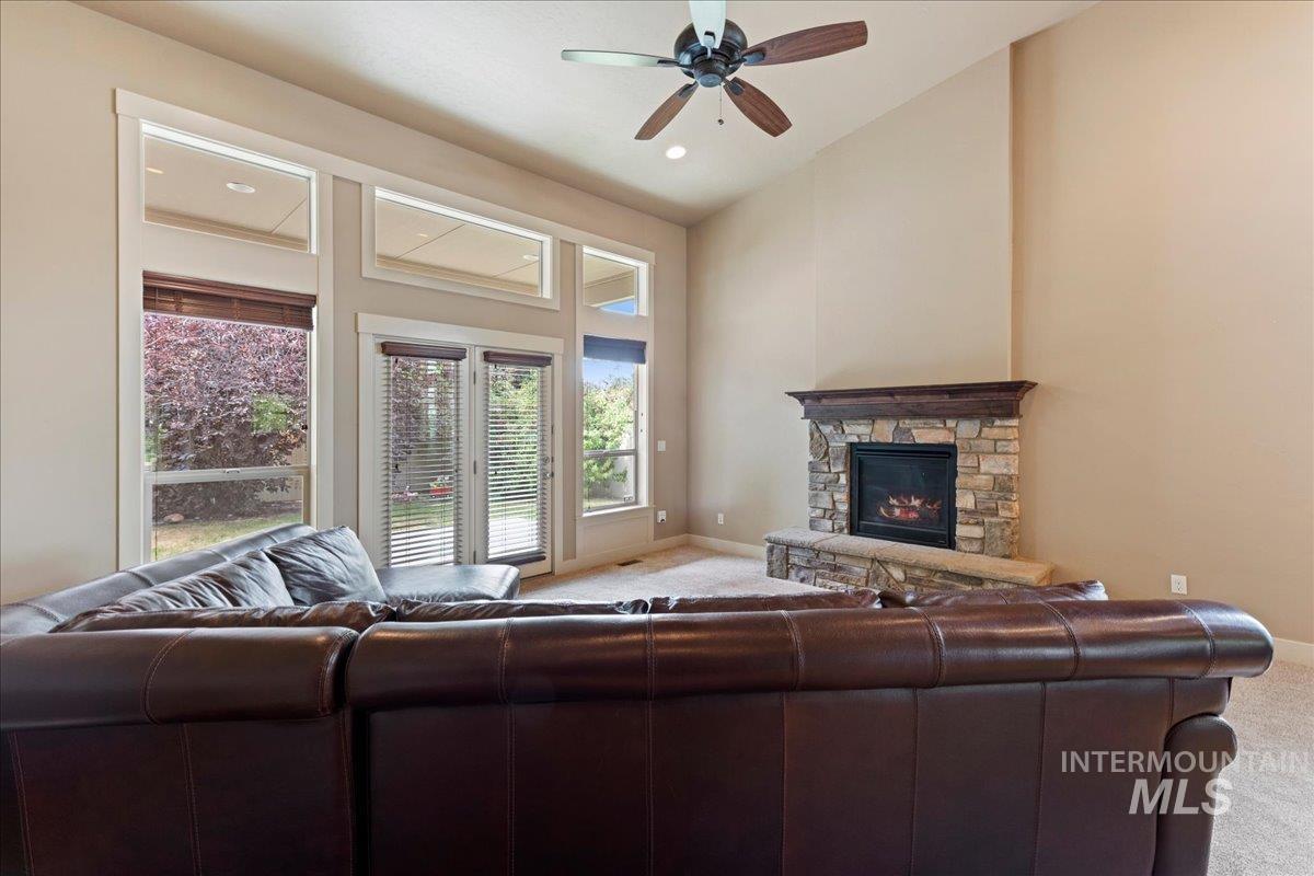 319 S Burgundy Way Property Photo 12