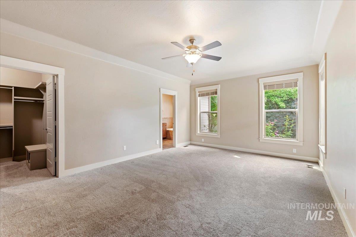 319 S Burgundy Way Property Photo 23