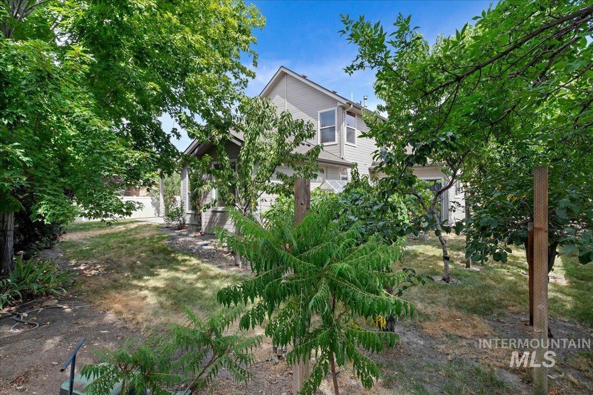 319 S Burgundy Way Property Photo 33