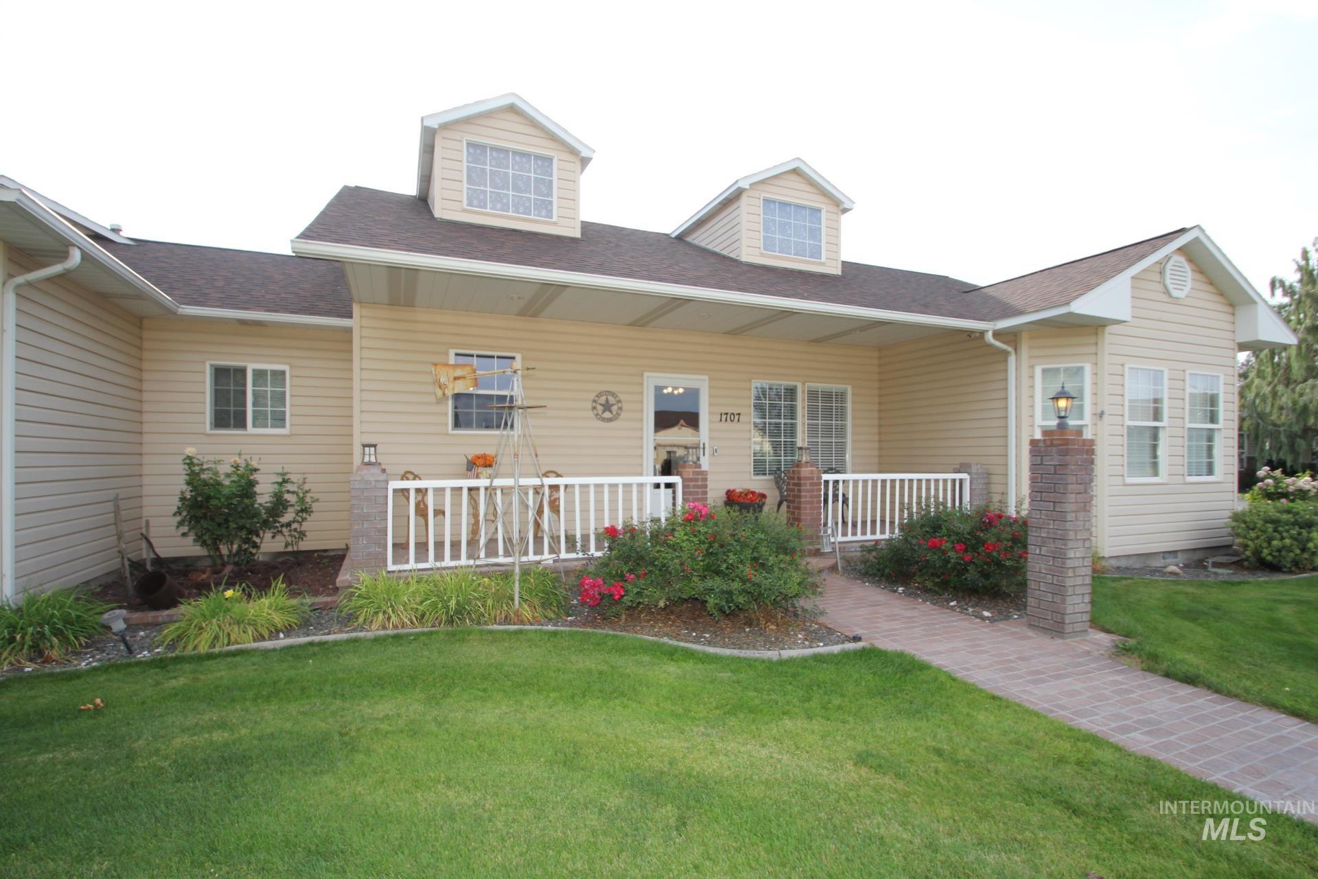 1707 Emerald Ave. Property Photo 1