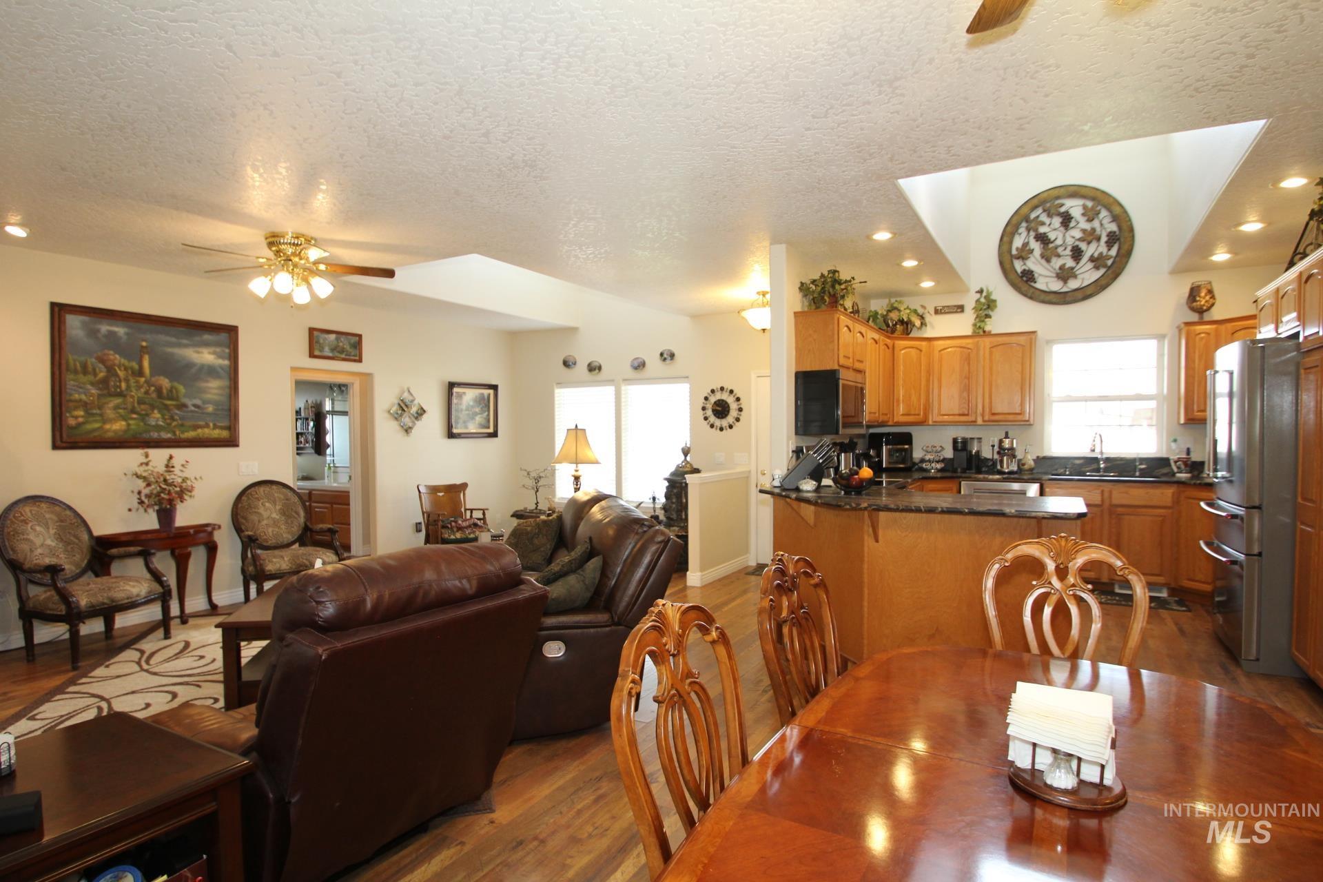 1707 Emerald Ave. Property Photo 17