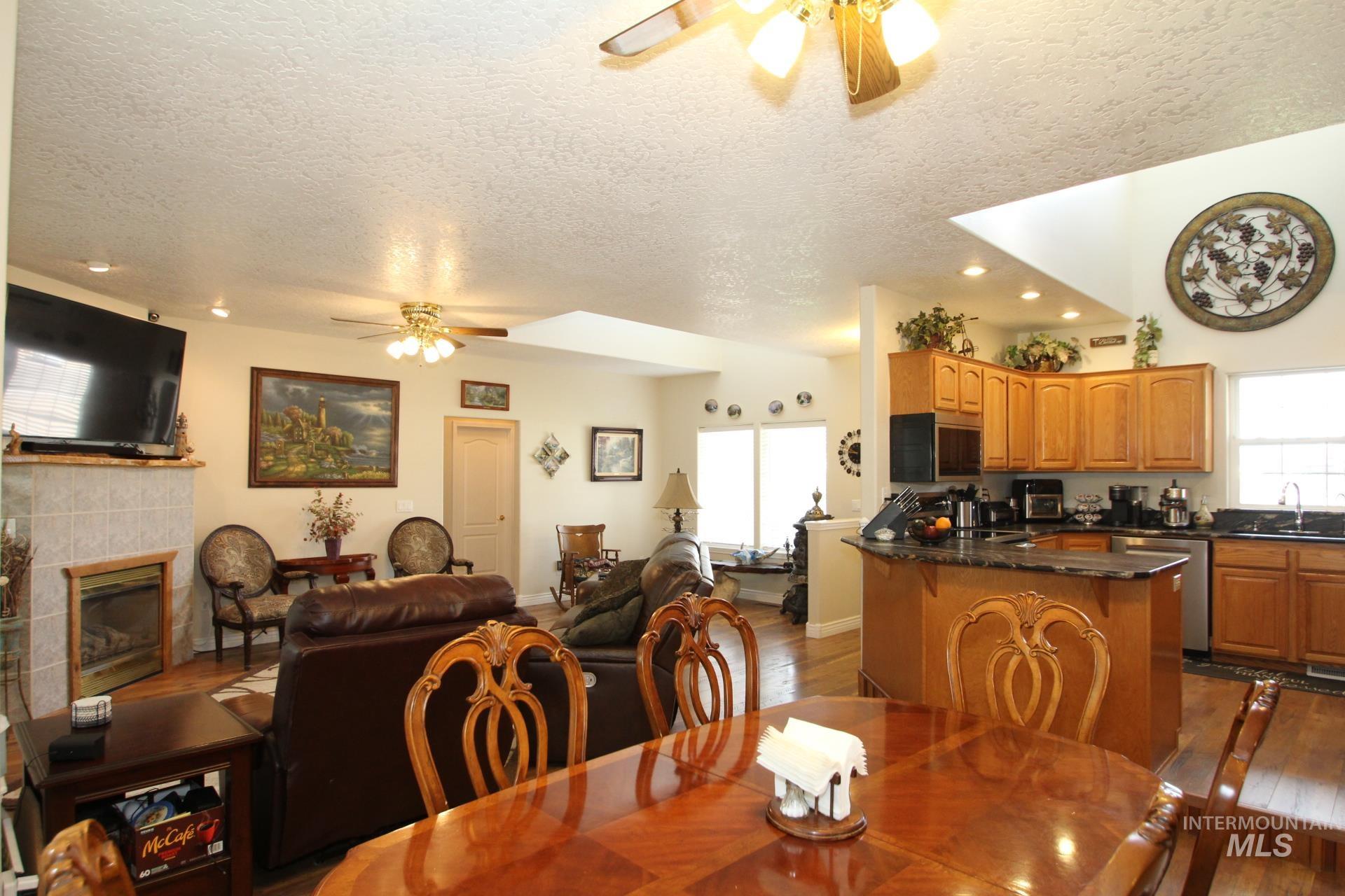 1707 Emerald Ave. Property Photo 18