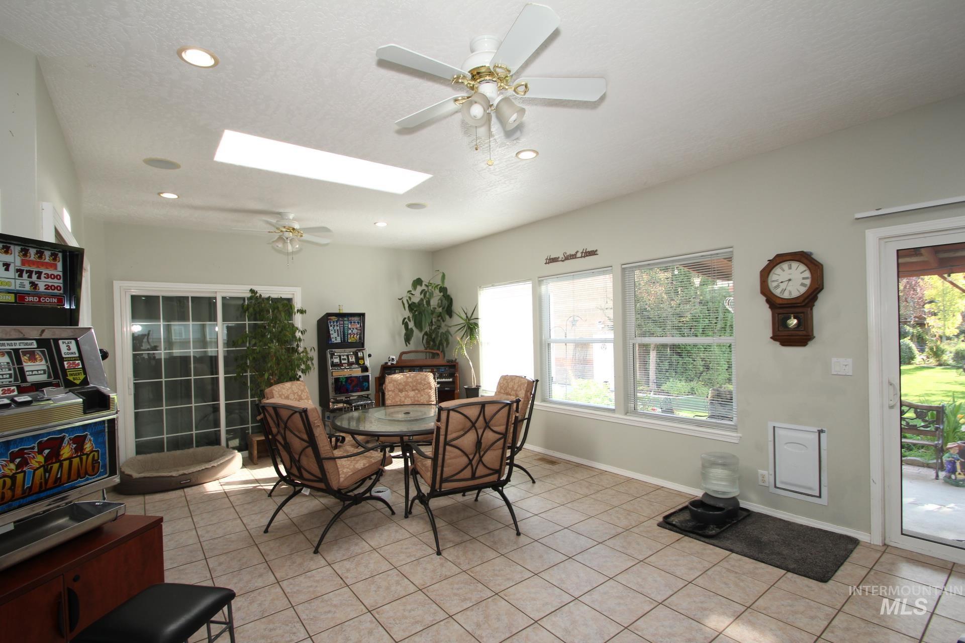 1707 Emerald Ave. Property Photo 27