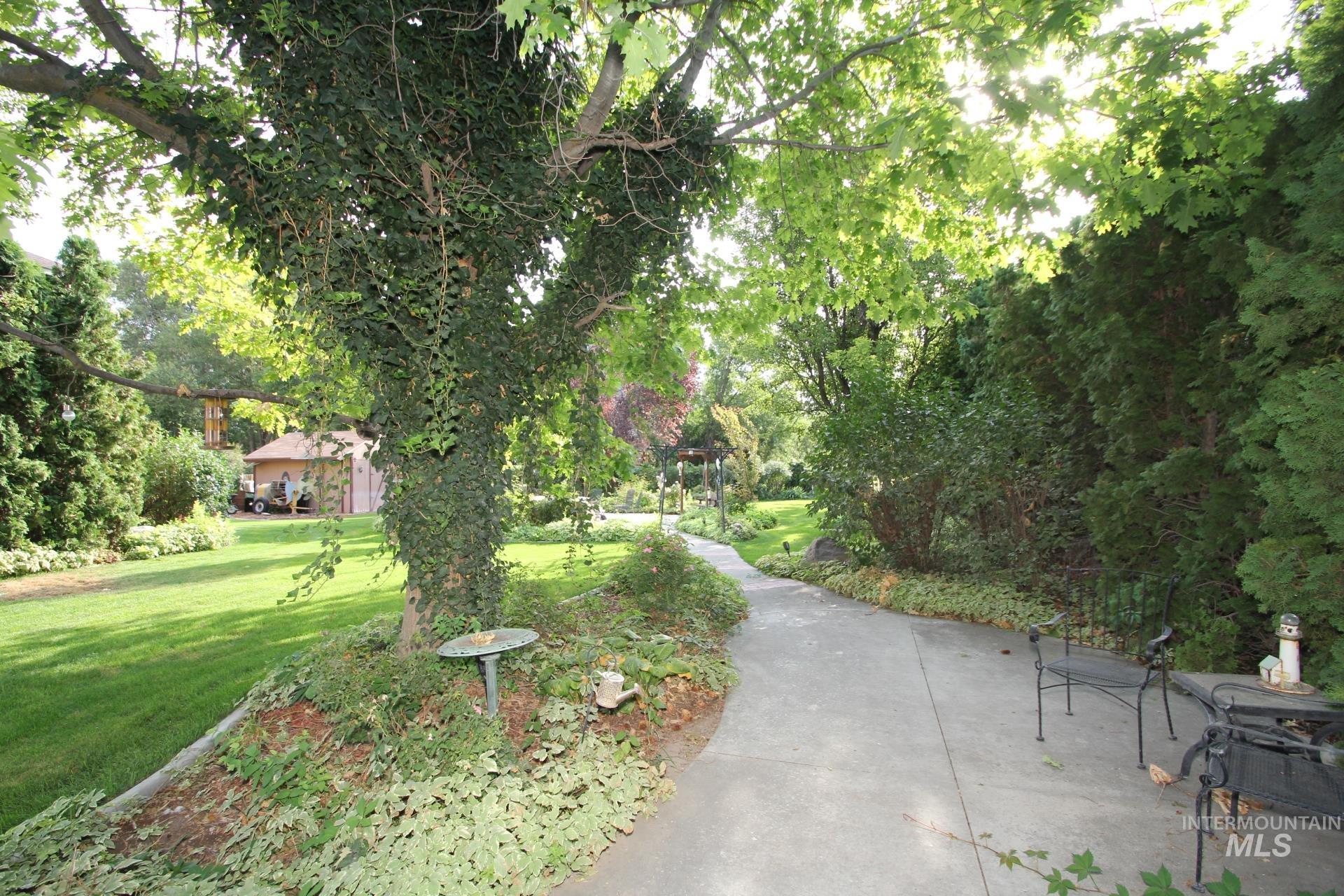 1707 Emerald Ave. Property Photo 34
