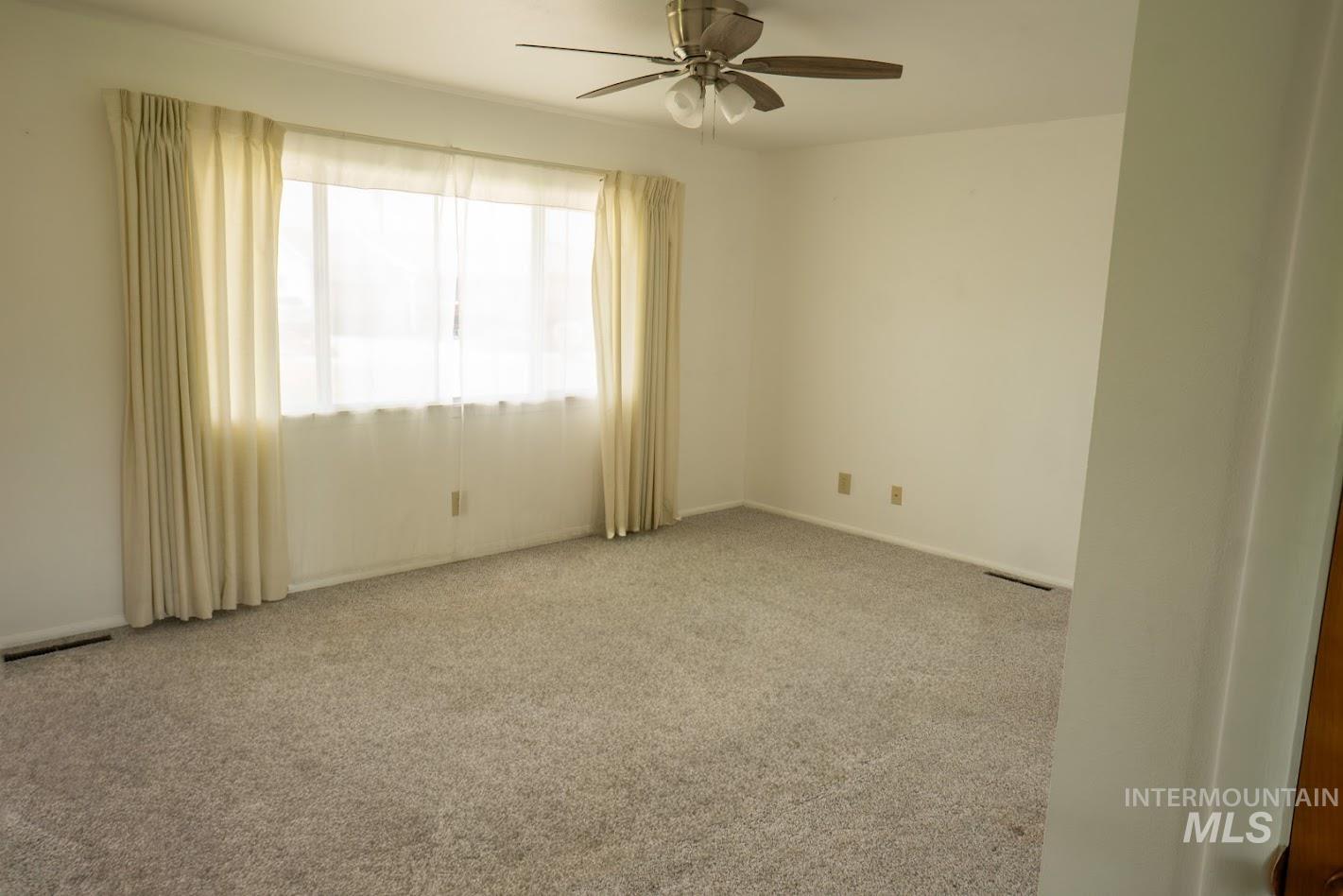 2675 Fairmont Property Photo 7