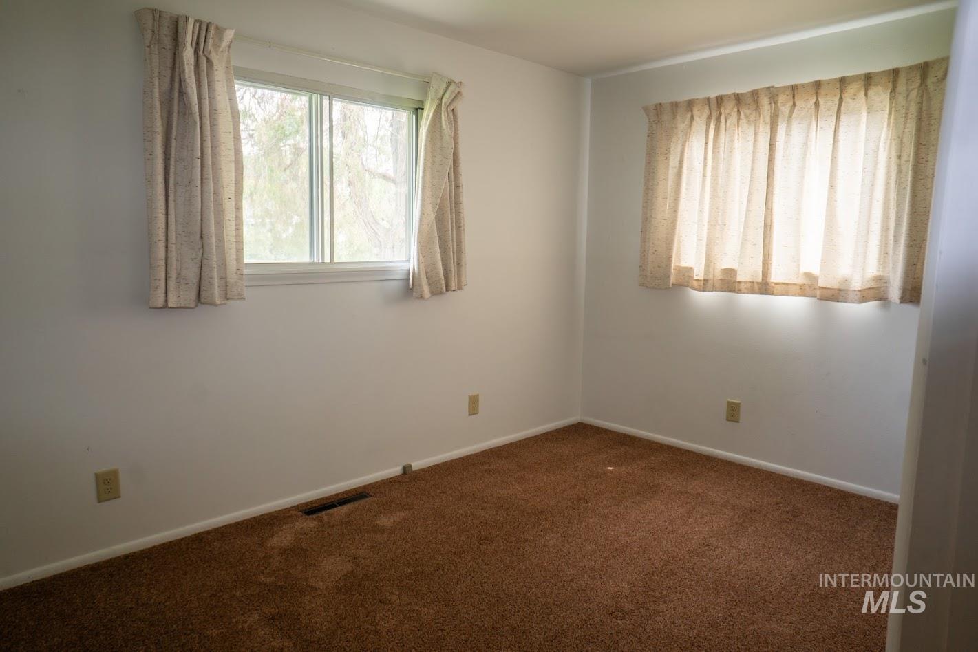 2675 Fairmont Property Photo 12