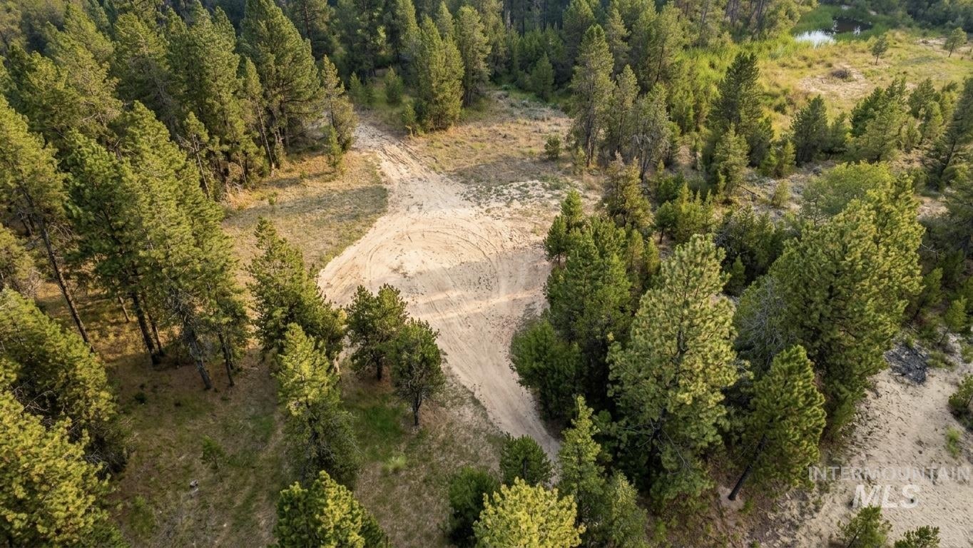 2xx Mineral Dr Property Photo 2