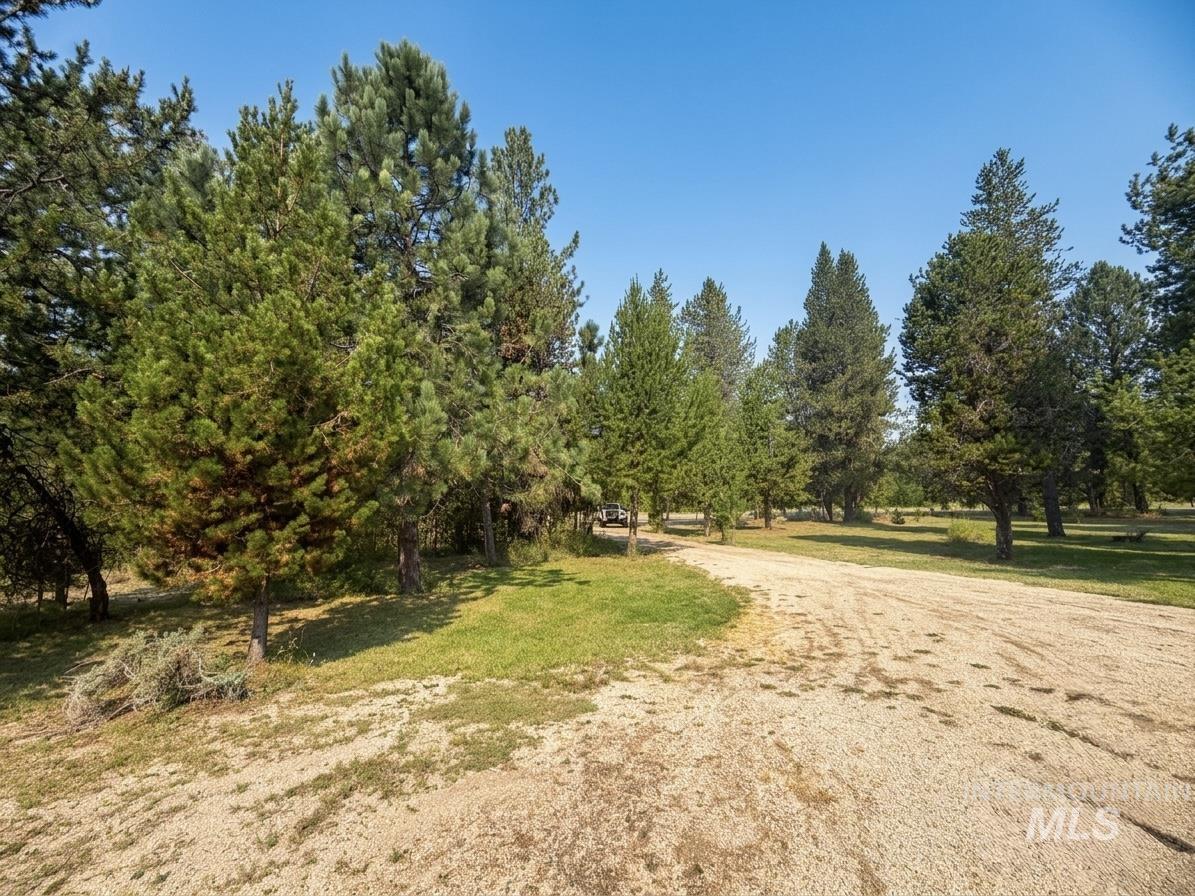 2xx Mineral Dr Property Photo 6