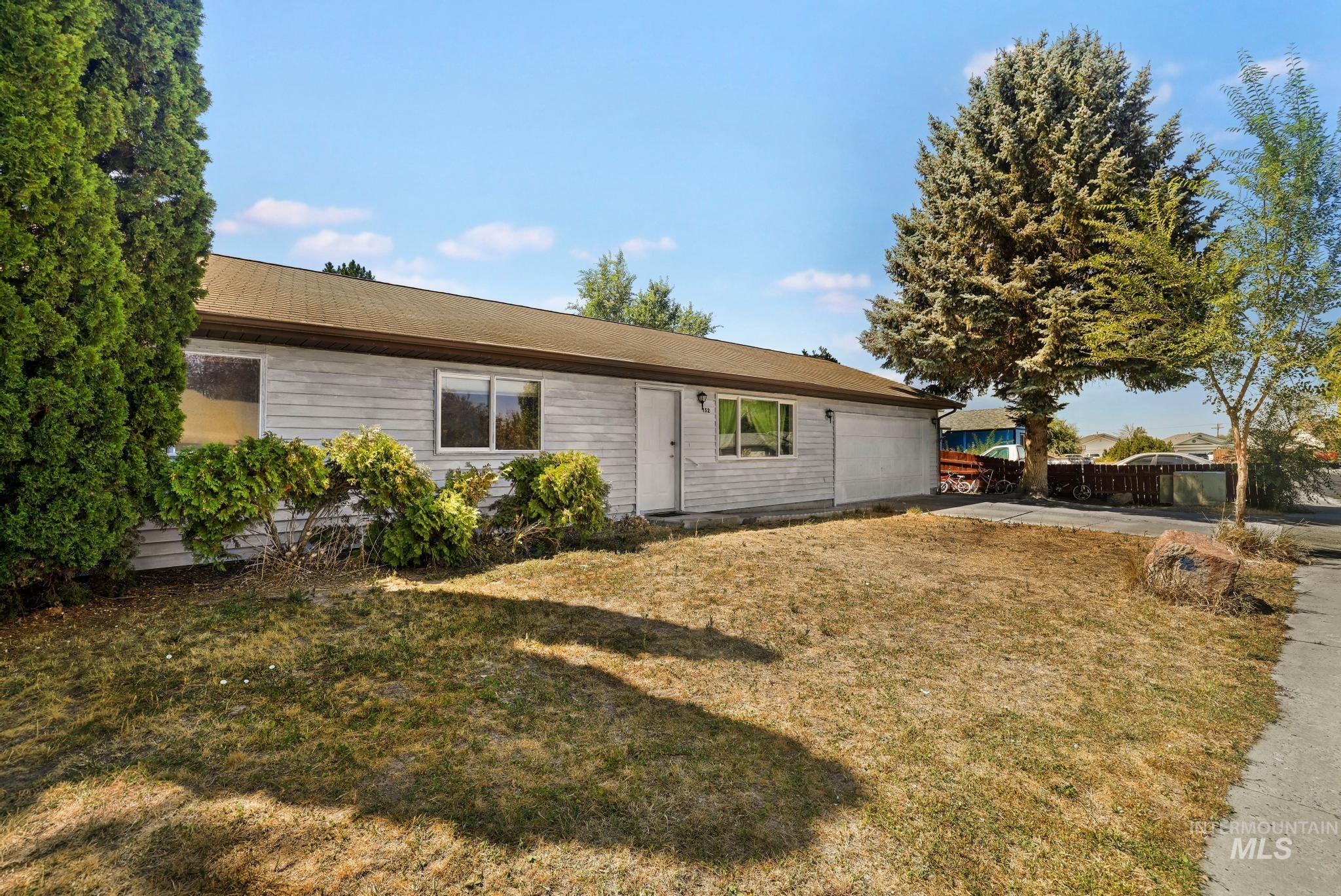 152 Cordova Ave. Property Photo 1