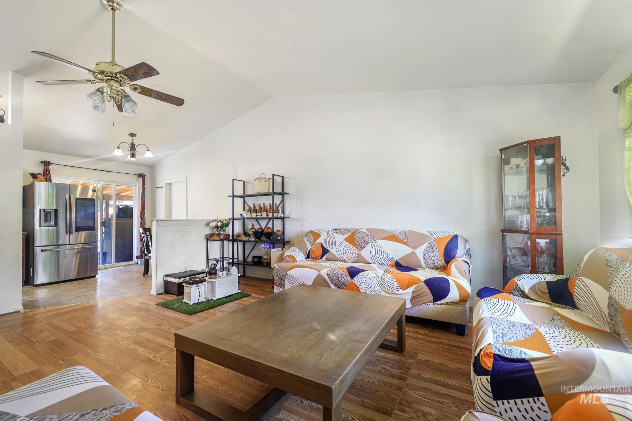 152 Cordova Ave. Property Photo 6