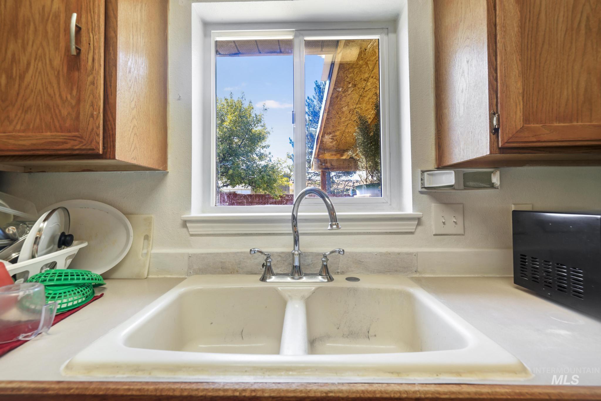 152 Cordova Ave. Property Photo 17